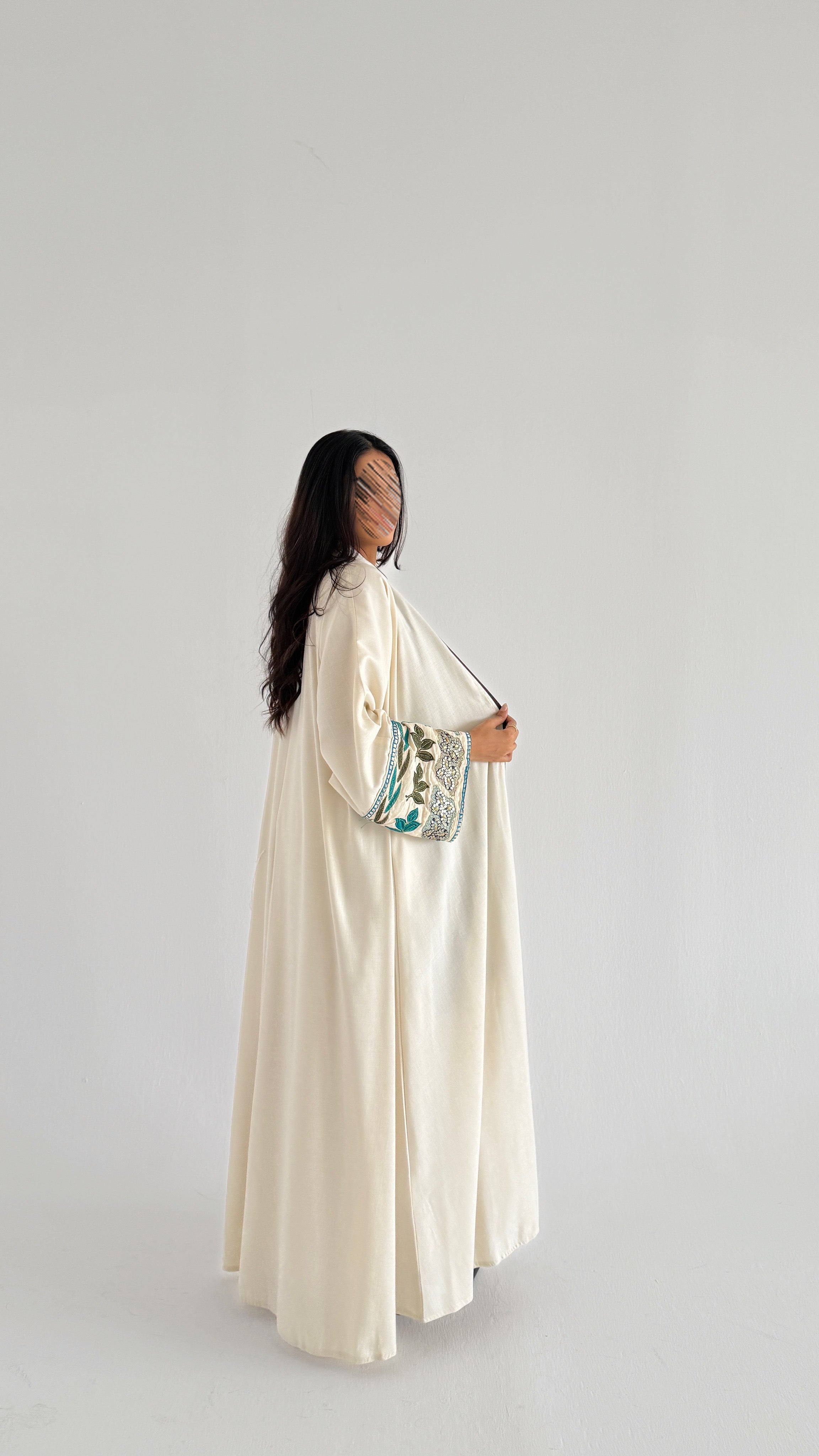 MWT2038 -  عباية لنن مع كلفة تطريز بقيطان زيتية