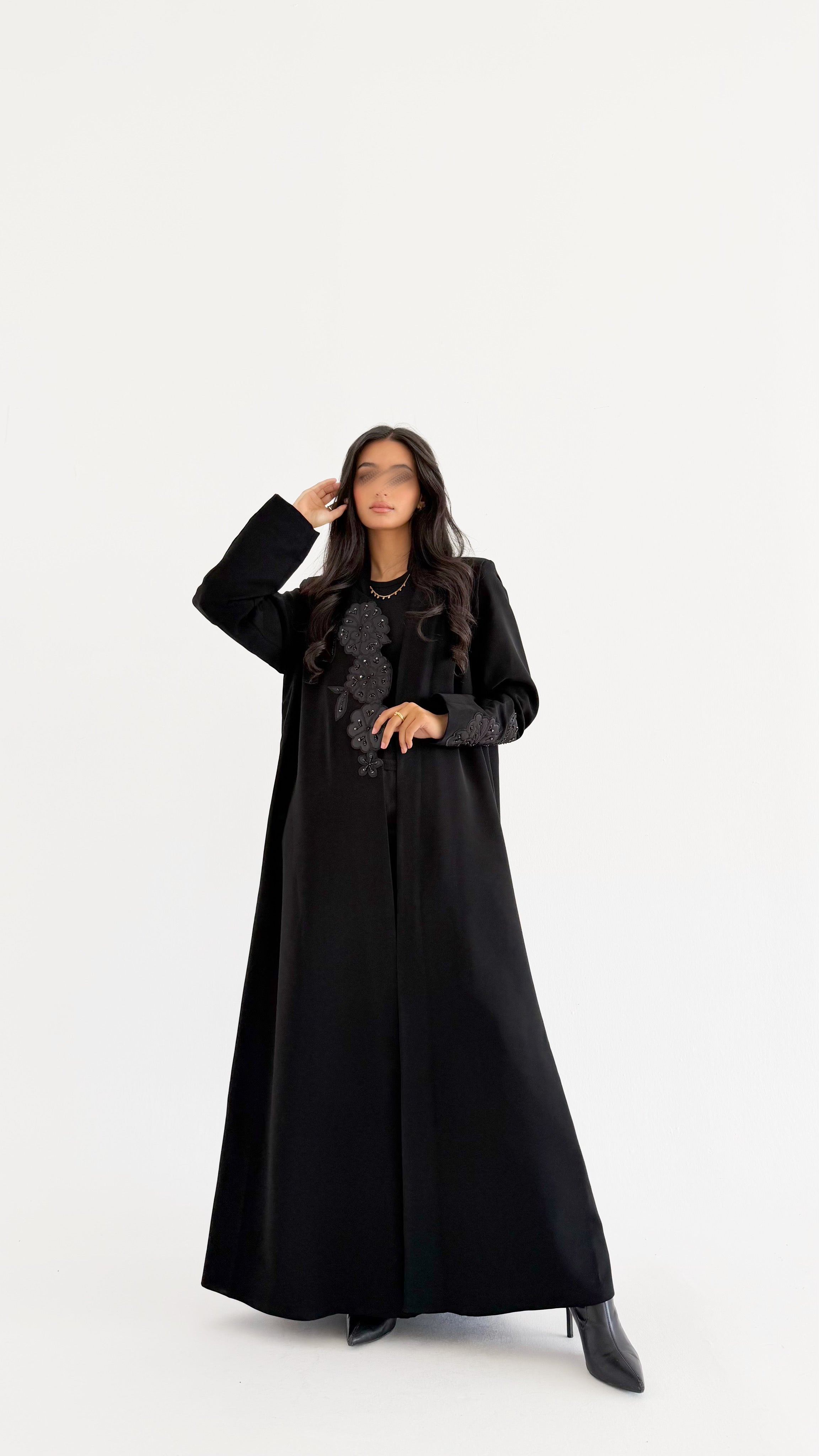 MW645 - Light Crepe Standing with Jacquard Half-Cloche