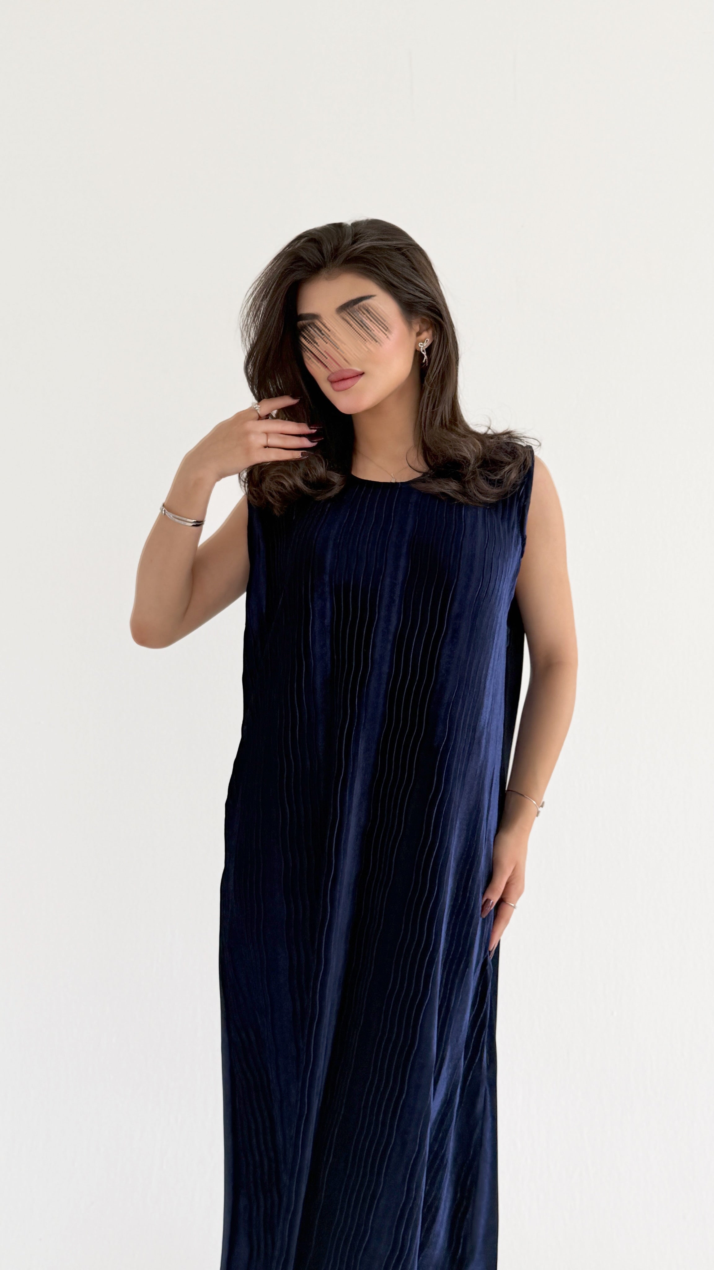 MWD132 - فستان مخمل مكسر بلون الكحلي - Aya