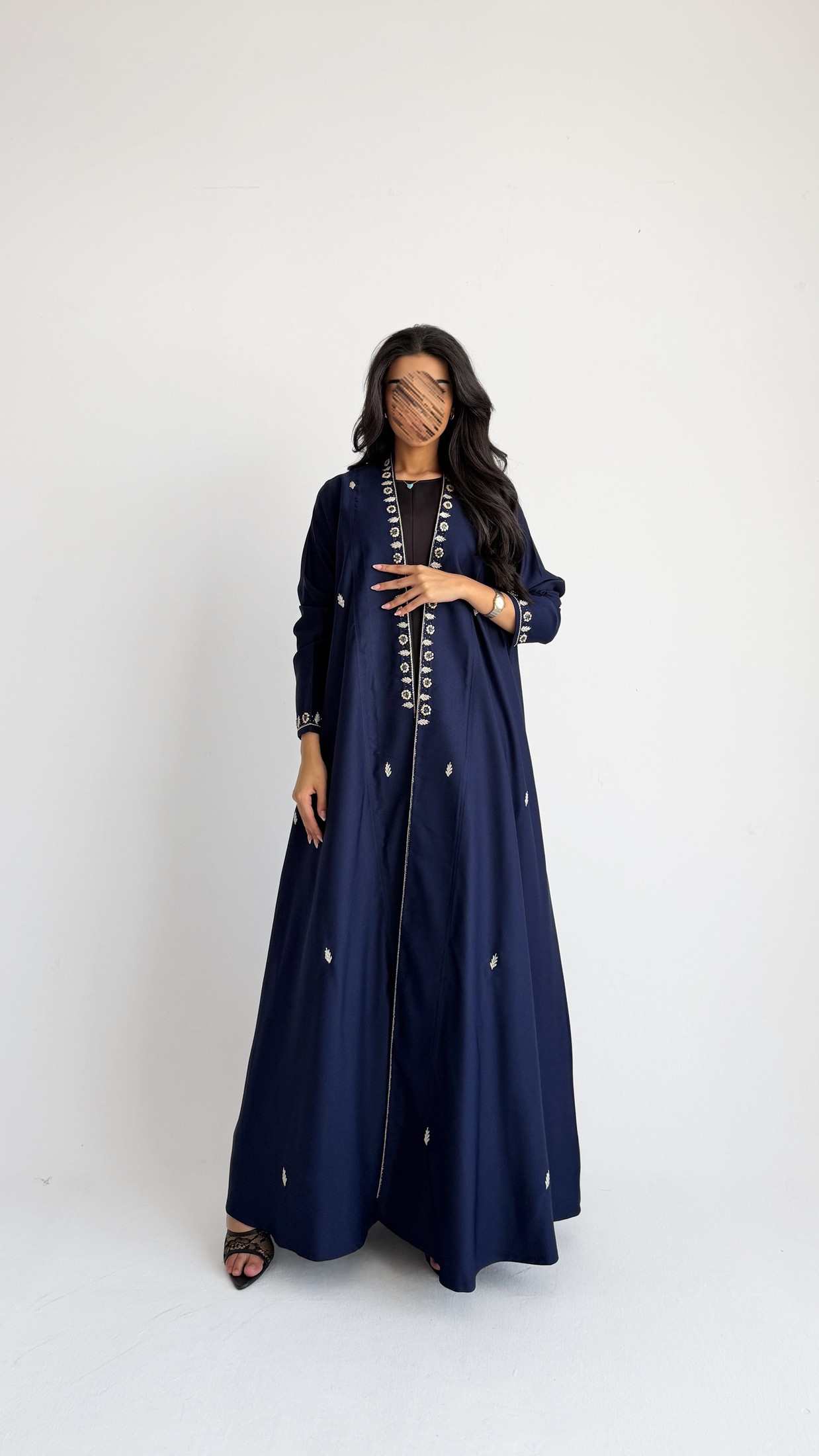 MWT4256 -  عباية كتان بشك زهور دائرية - Aya