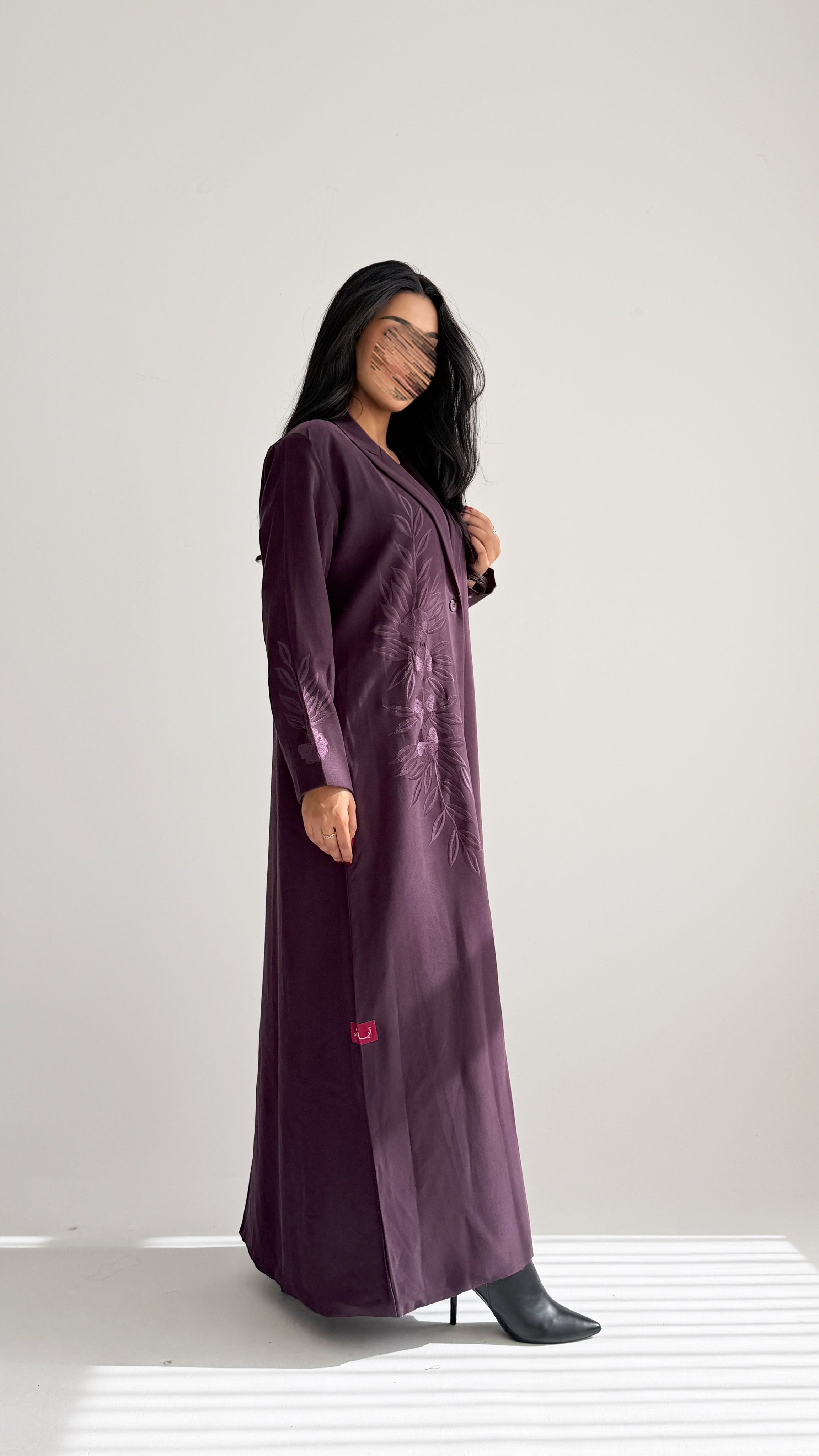 MW645 - Light Crepe Standing with Jacquard Half-Cloche