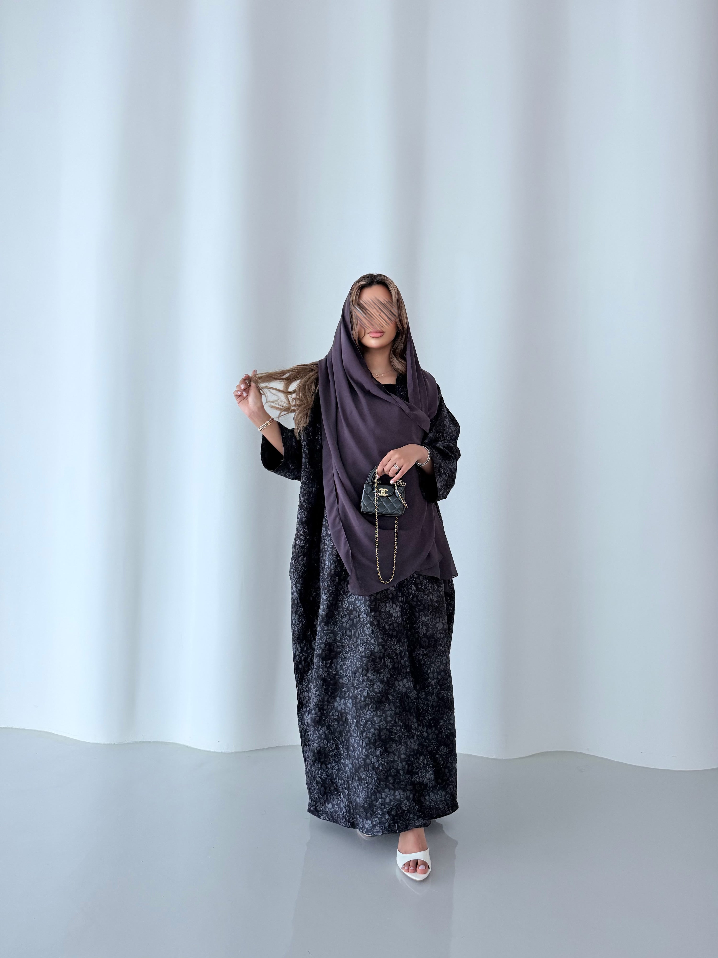 MWT5096 -     قماش جاكار بنفسجي قصة نص بشت - Aya