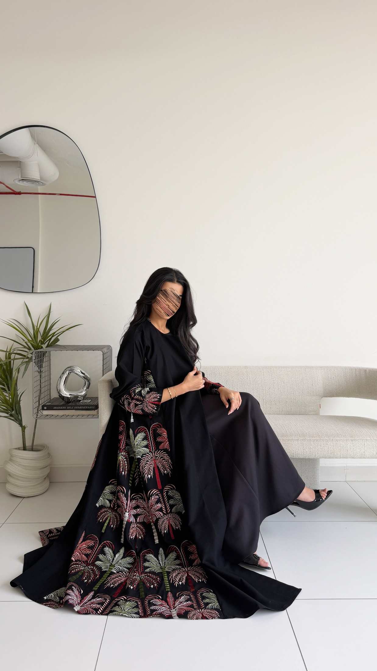 MWT4023 - عبايه بزخارف النخل - Aya