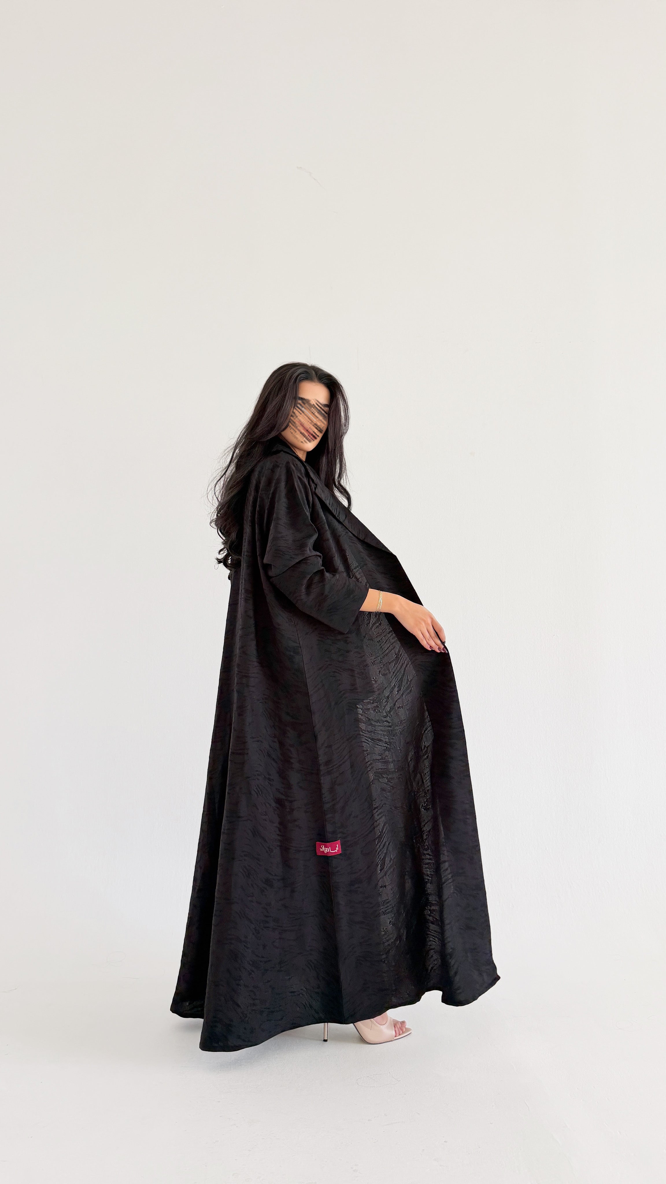 MW2085 - عباية جاكار أنيقة بقصّة بليزر عصرية - Aya