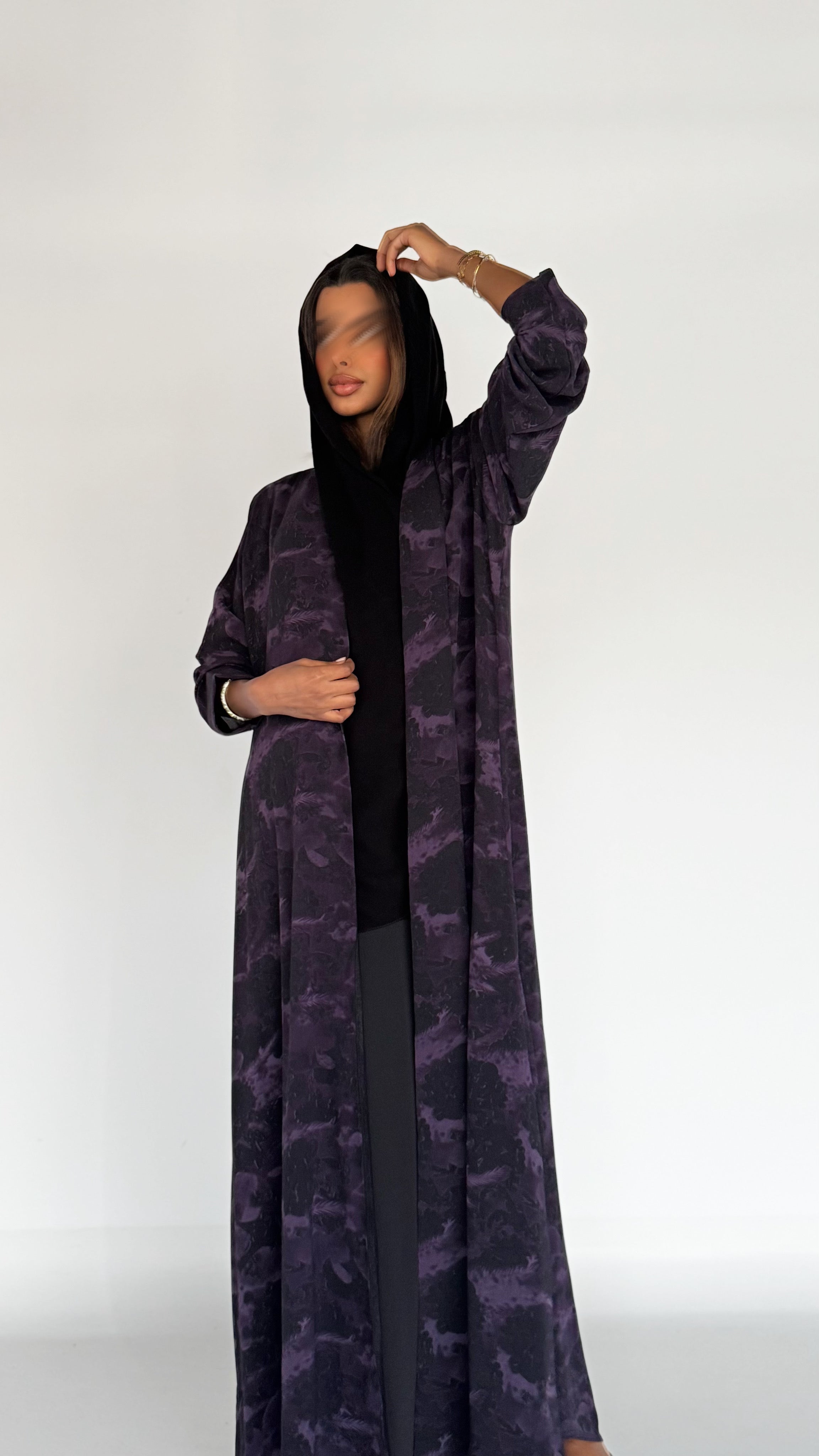 MW645 - Light Crepe Standing with Jacquard Half-Cloche