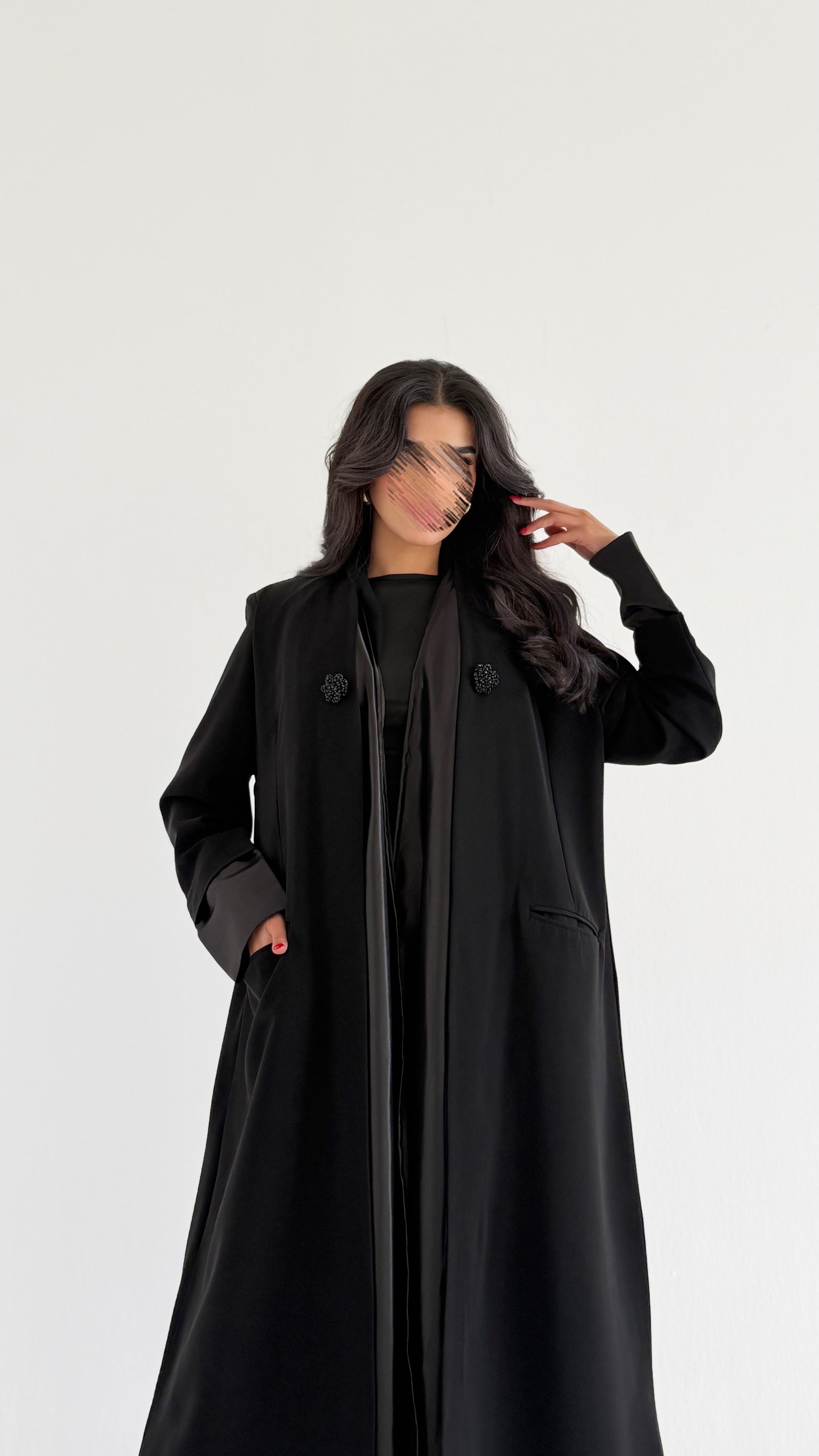 MW2032 - عبايه كوبرا مع تدخيلة قماش تفته واضافه تدخلية اكسوار - Aya