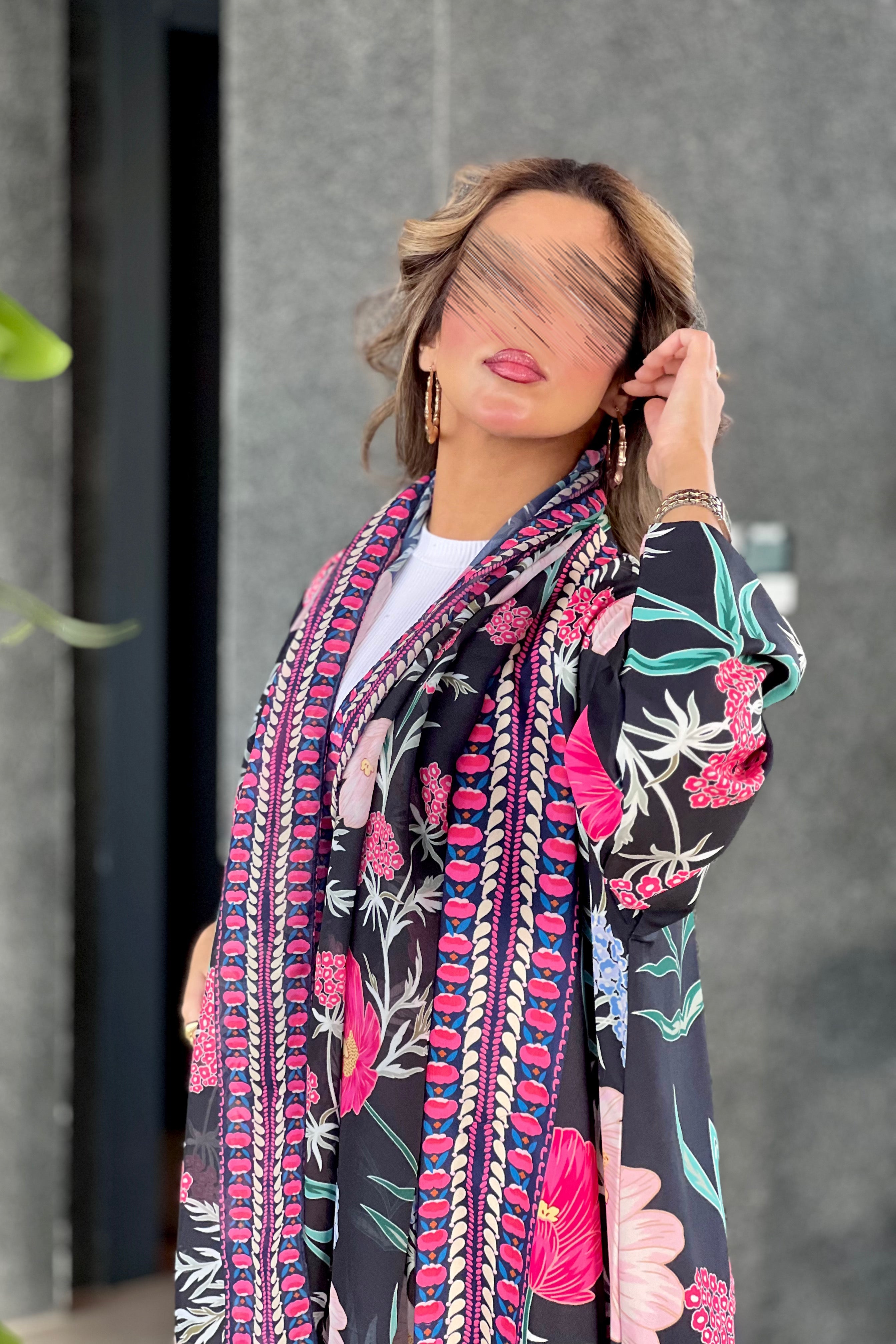 MWT475  - عباية سودا طباعة - Aya