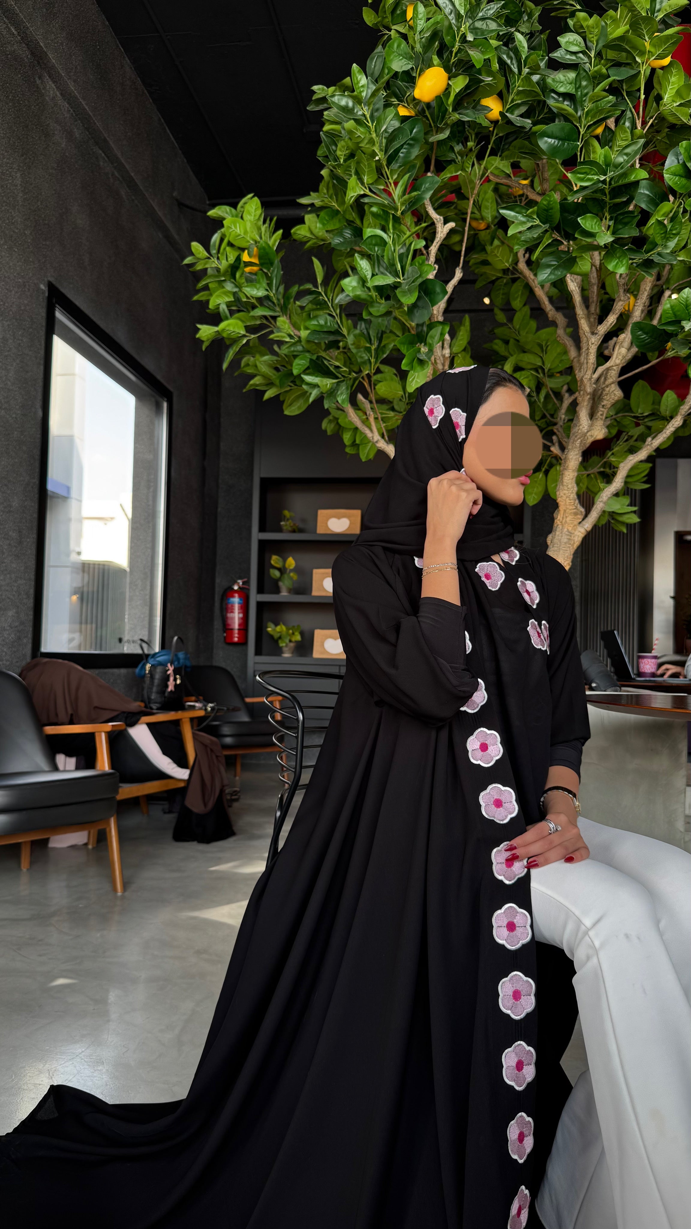 MW645 - Light Crepe Standing with Jacquard Half-Cloche