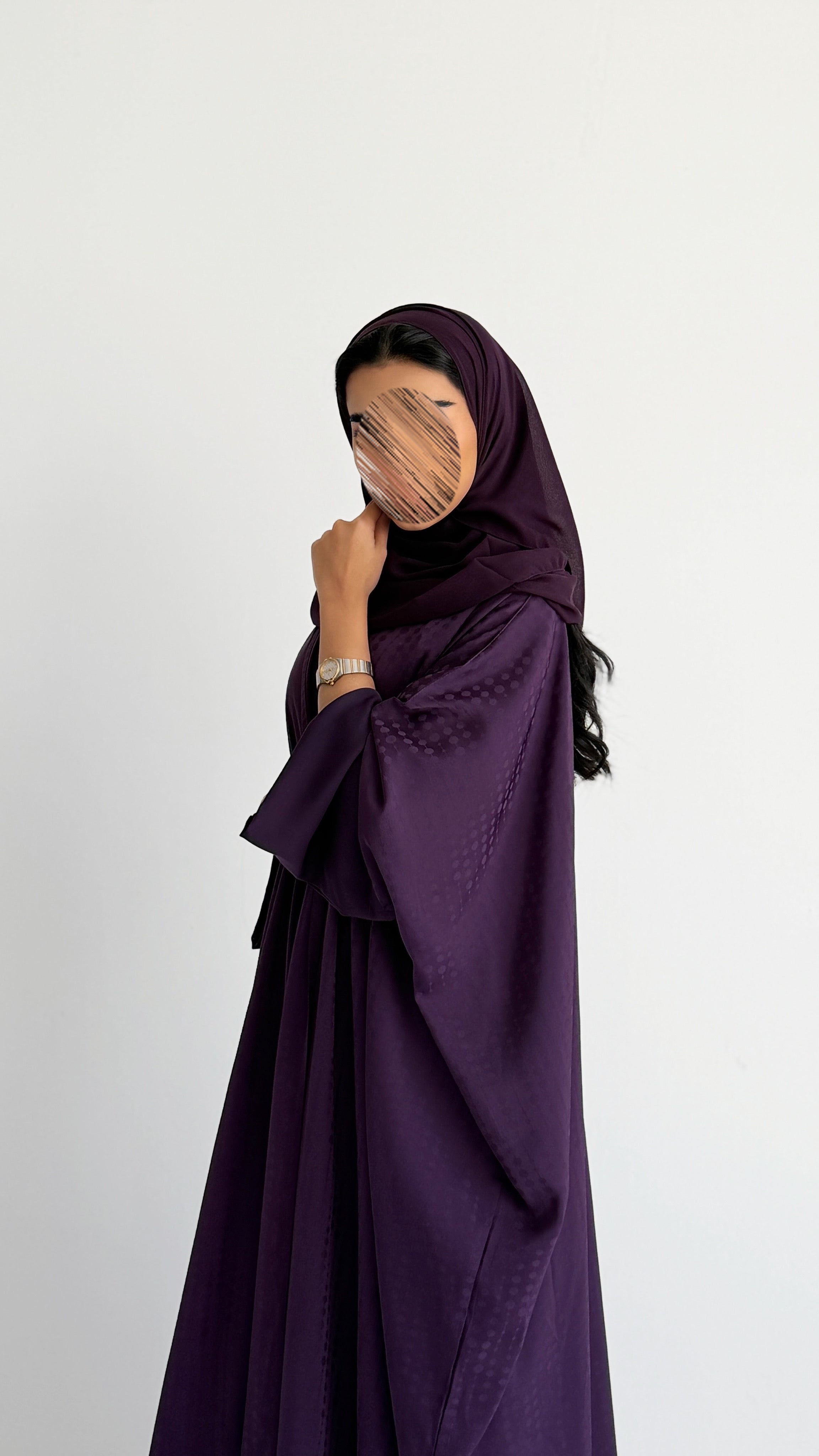 MWT1193 - عباية مخططه مع تدخيلة  بالاكمام - Aya