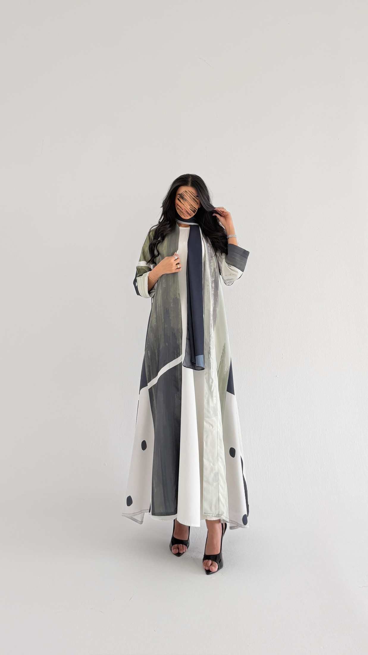 MWT1205 - عباية منقطة | Polka Dot Abaya - Aya