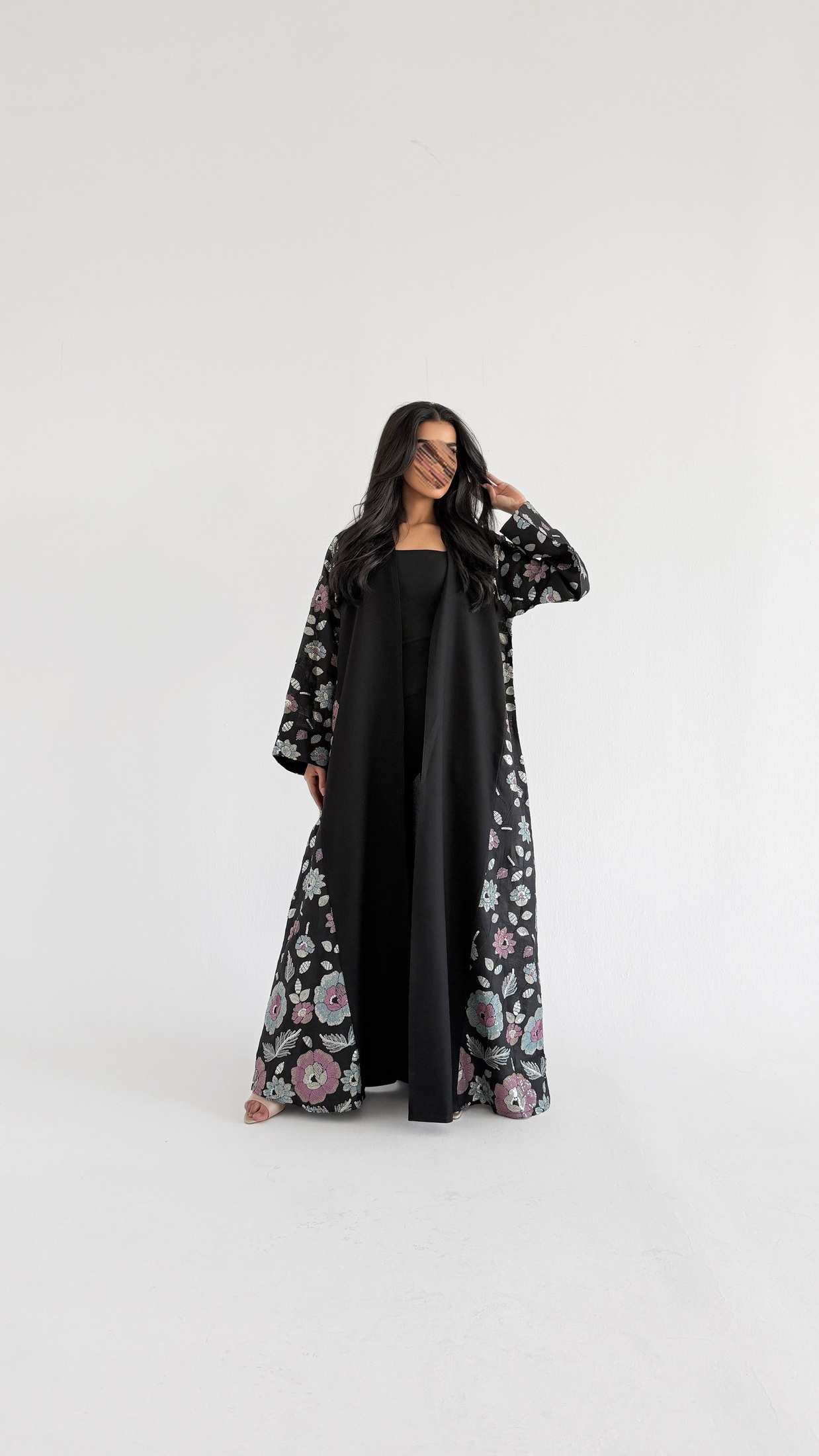 MWT1115 - عباية لنن مع تدخلية ركامة - Aya