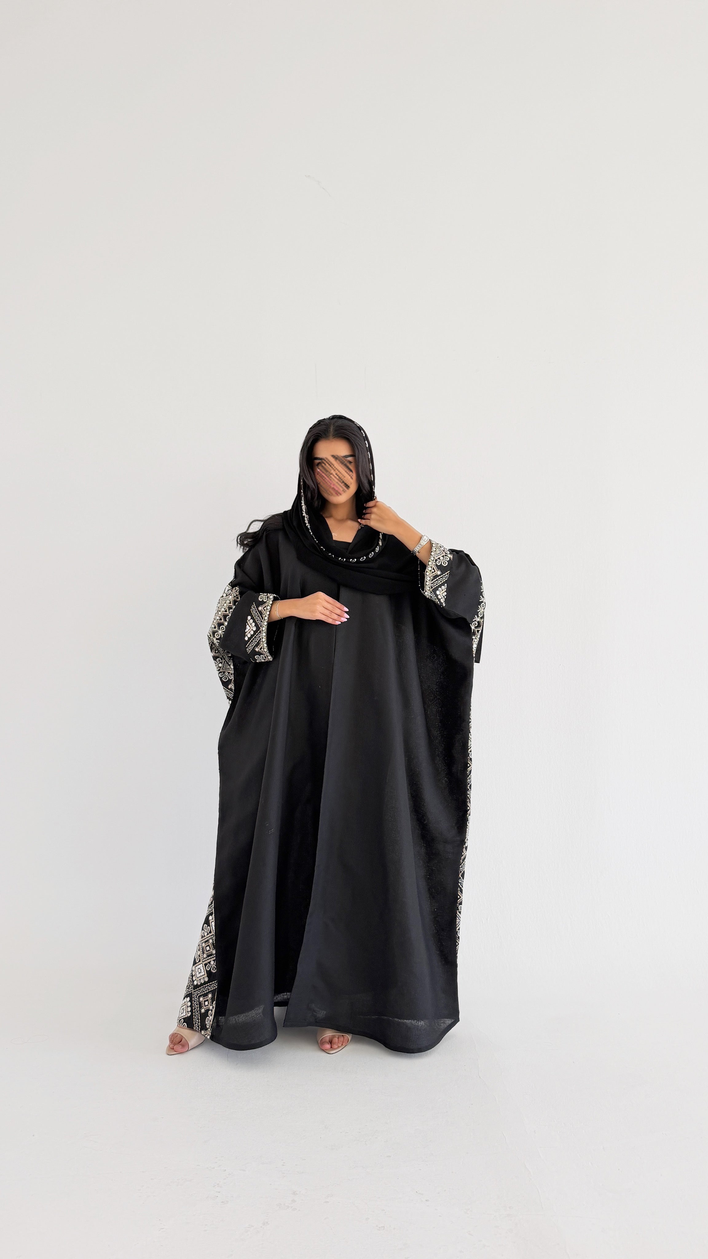 MWT799 - عبايه لنن بتطريز رمضاني - Aya