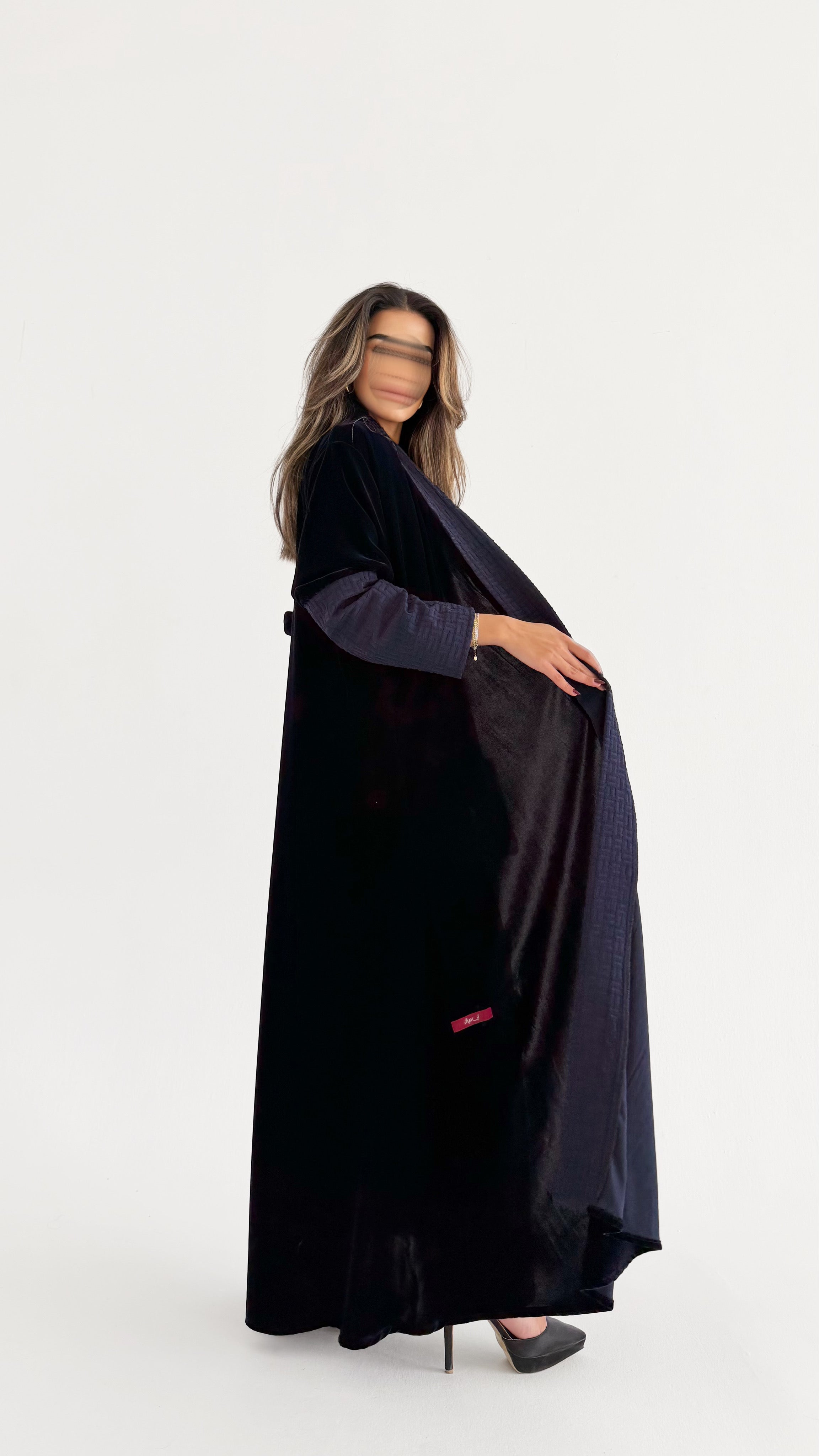 MW645 - Light Crepe Standing with Jacquard Half-Cloche