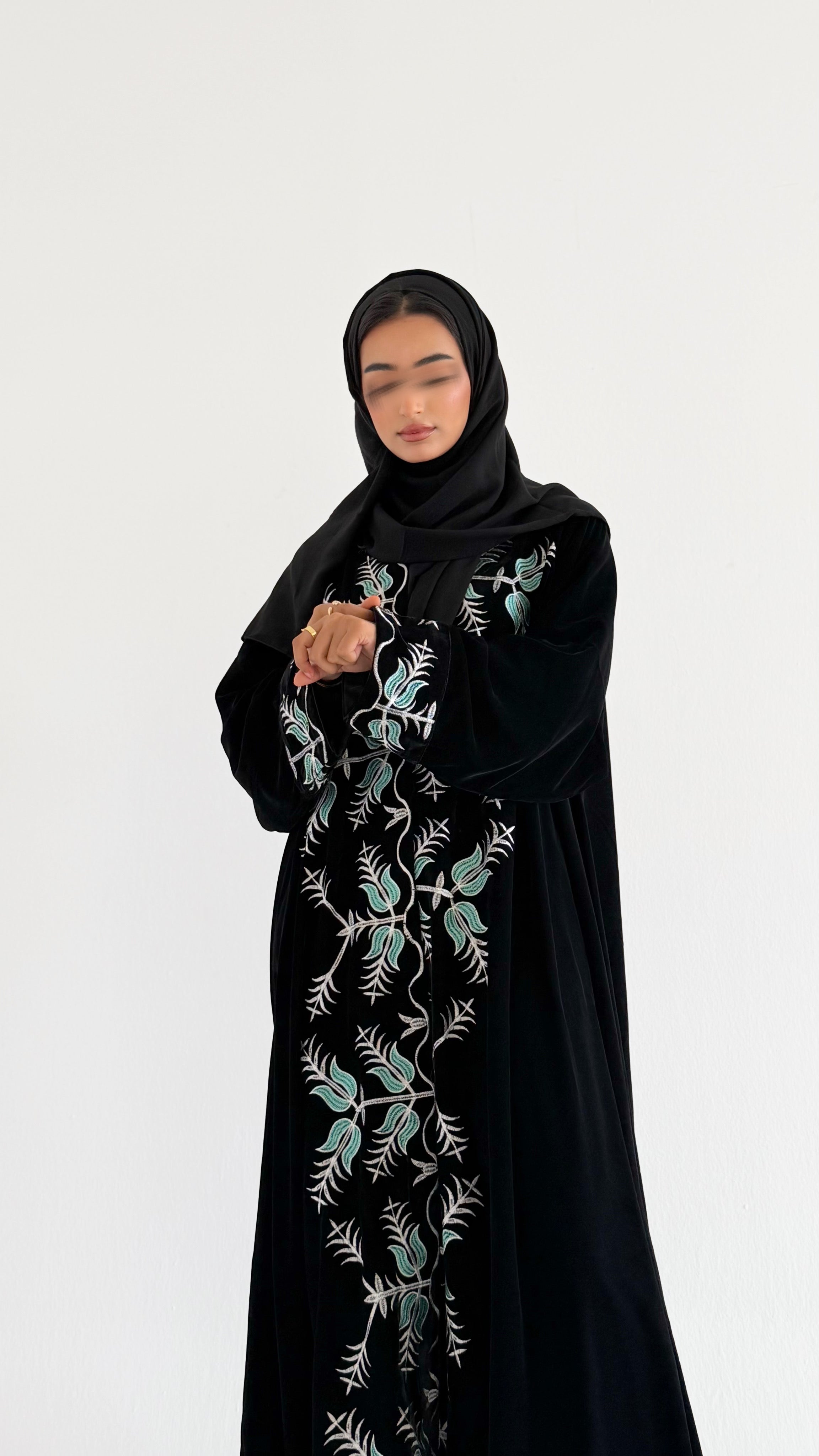 MW1781 - قماش مخمل دبل كلوش تطريز كمبيوتر - Aya