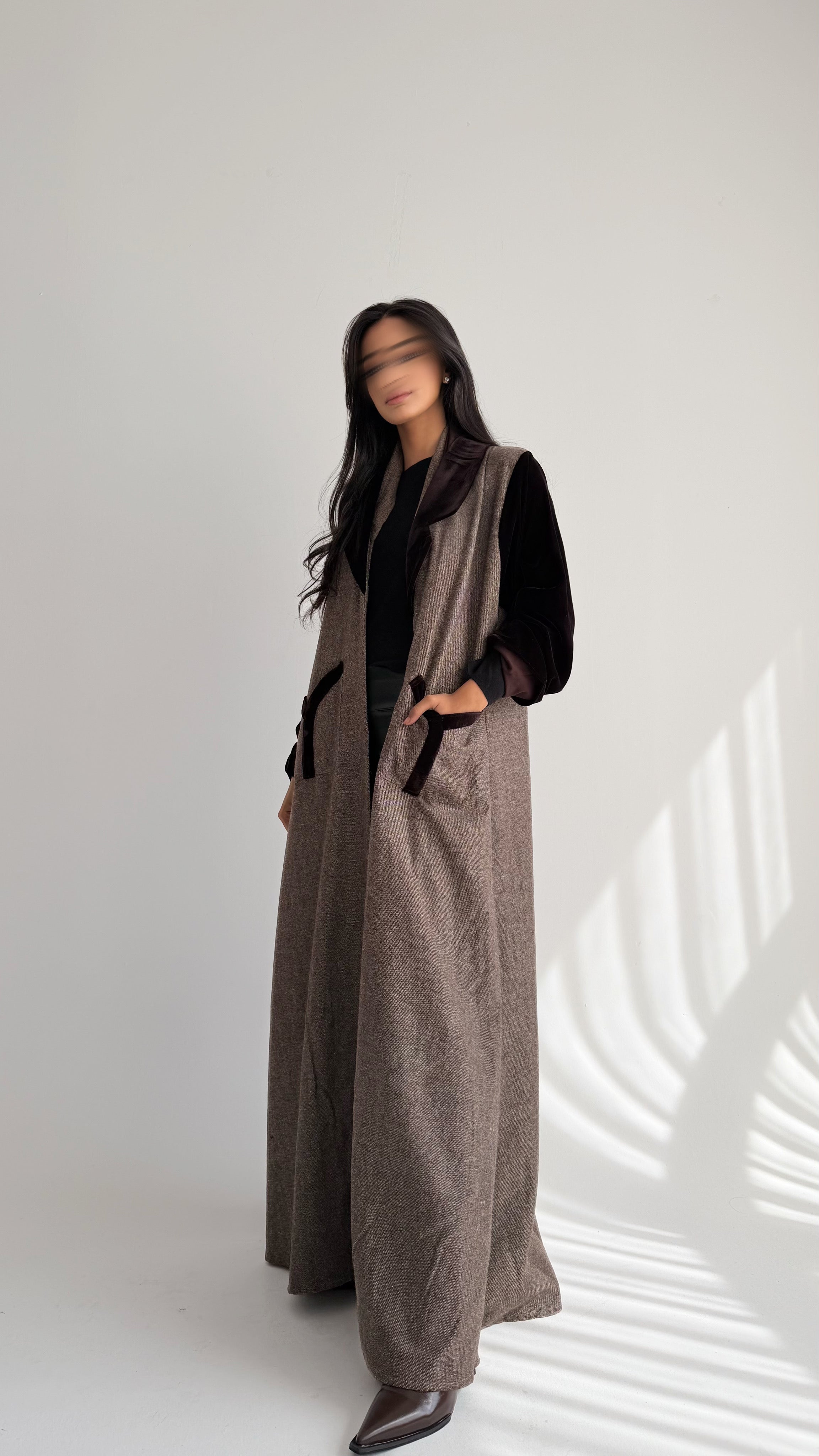 MWT818 - عباية مخمل  بتدخيلة لنن|Velvet Linen Blazer Abaya - Aya