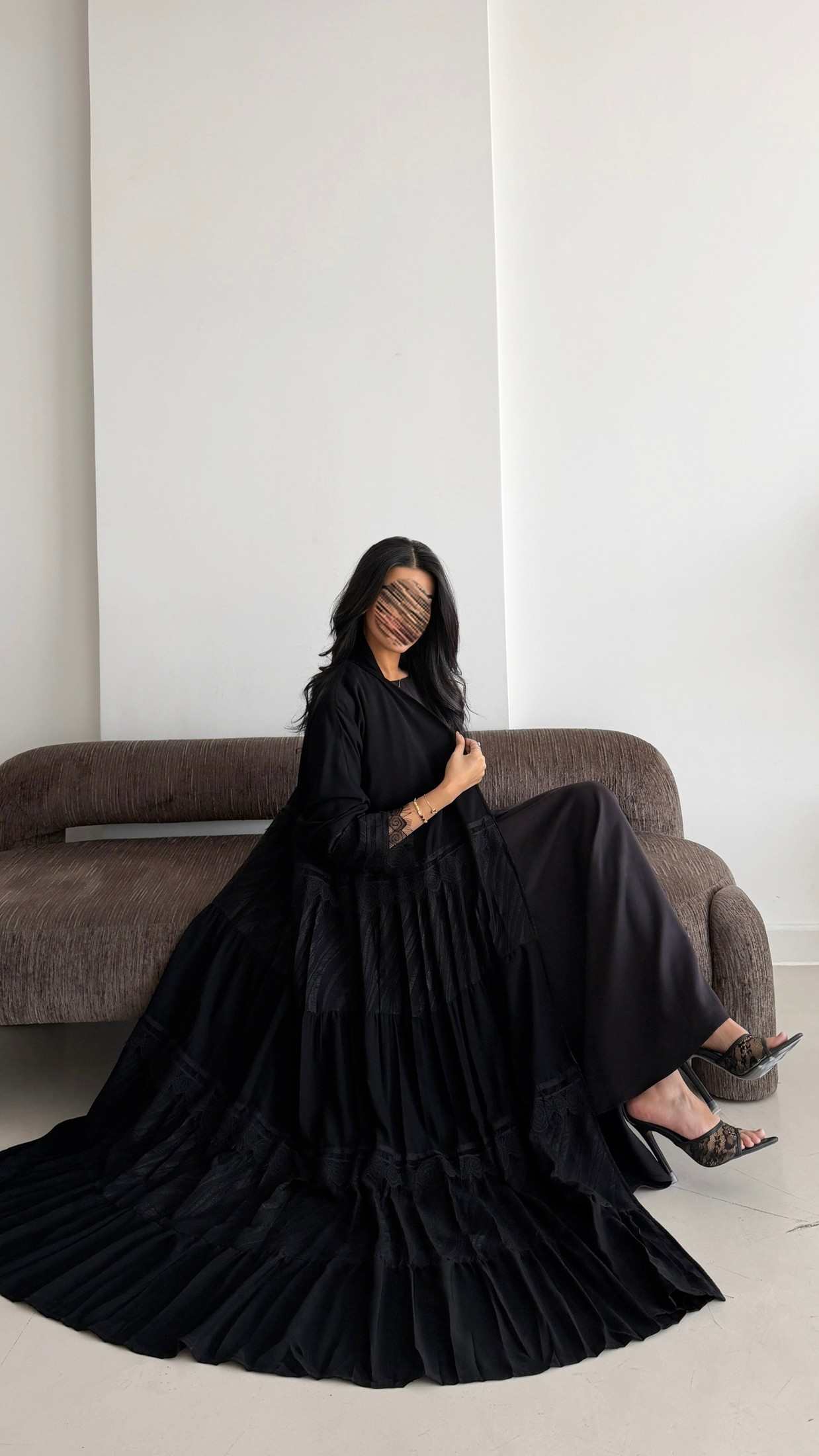 MWT1220 - عبايه بتدخيله قماشين ودانتيل - Aya