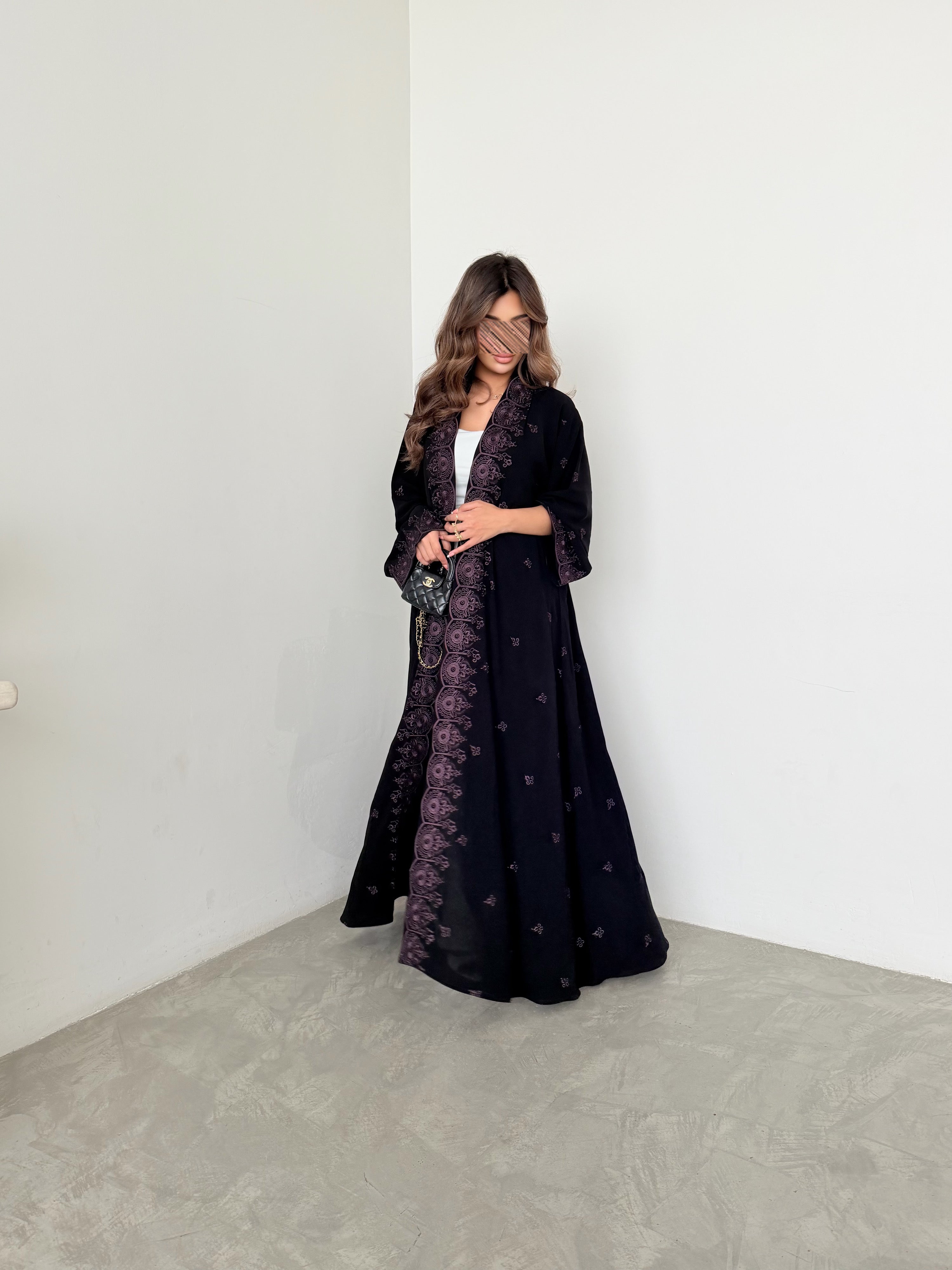 MWT792 - عباية كريب مع تطريز هندي - Aya