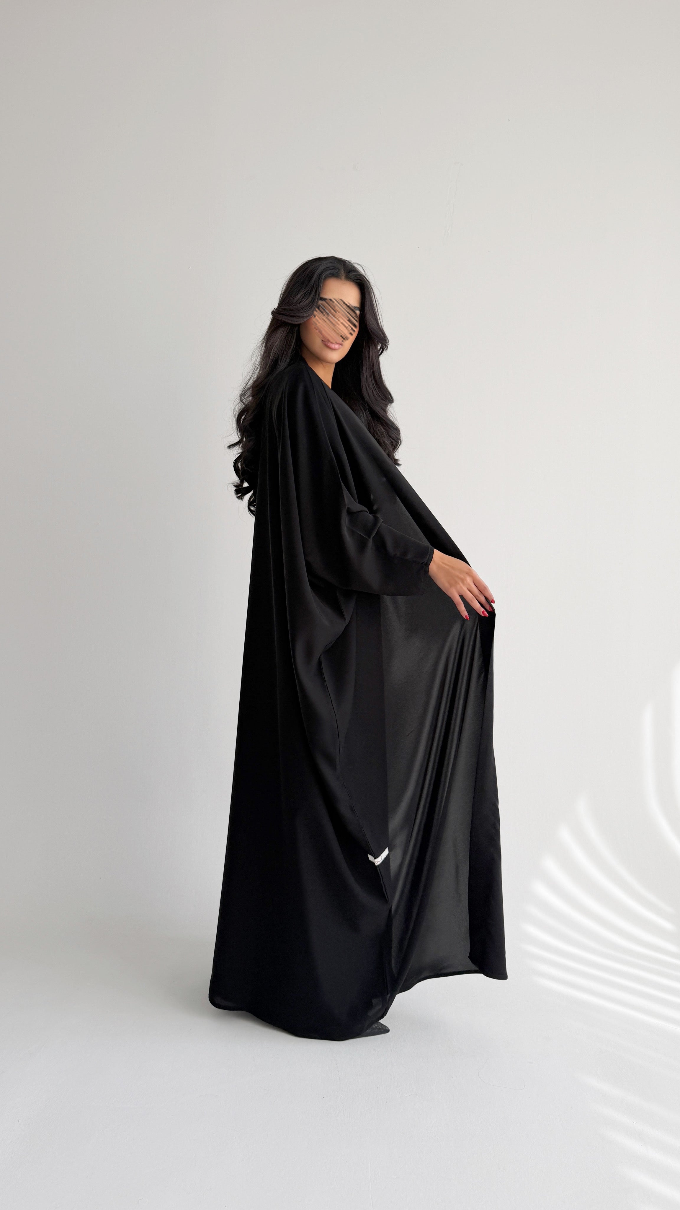 MW2078 -   عباية كريب حرير قصه بشت مع اضافة فستان داخلي - Aya