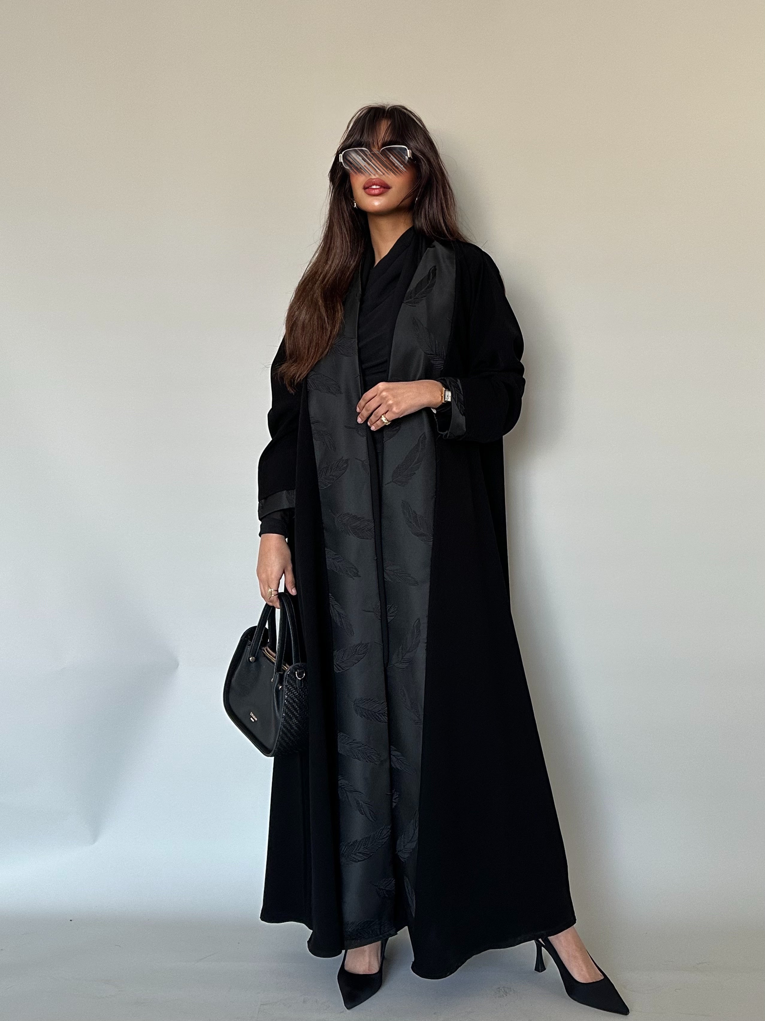 MW645 - Light Crepe Standing with Jacquard Half-Cloche