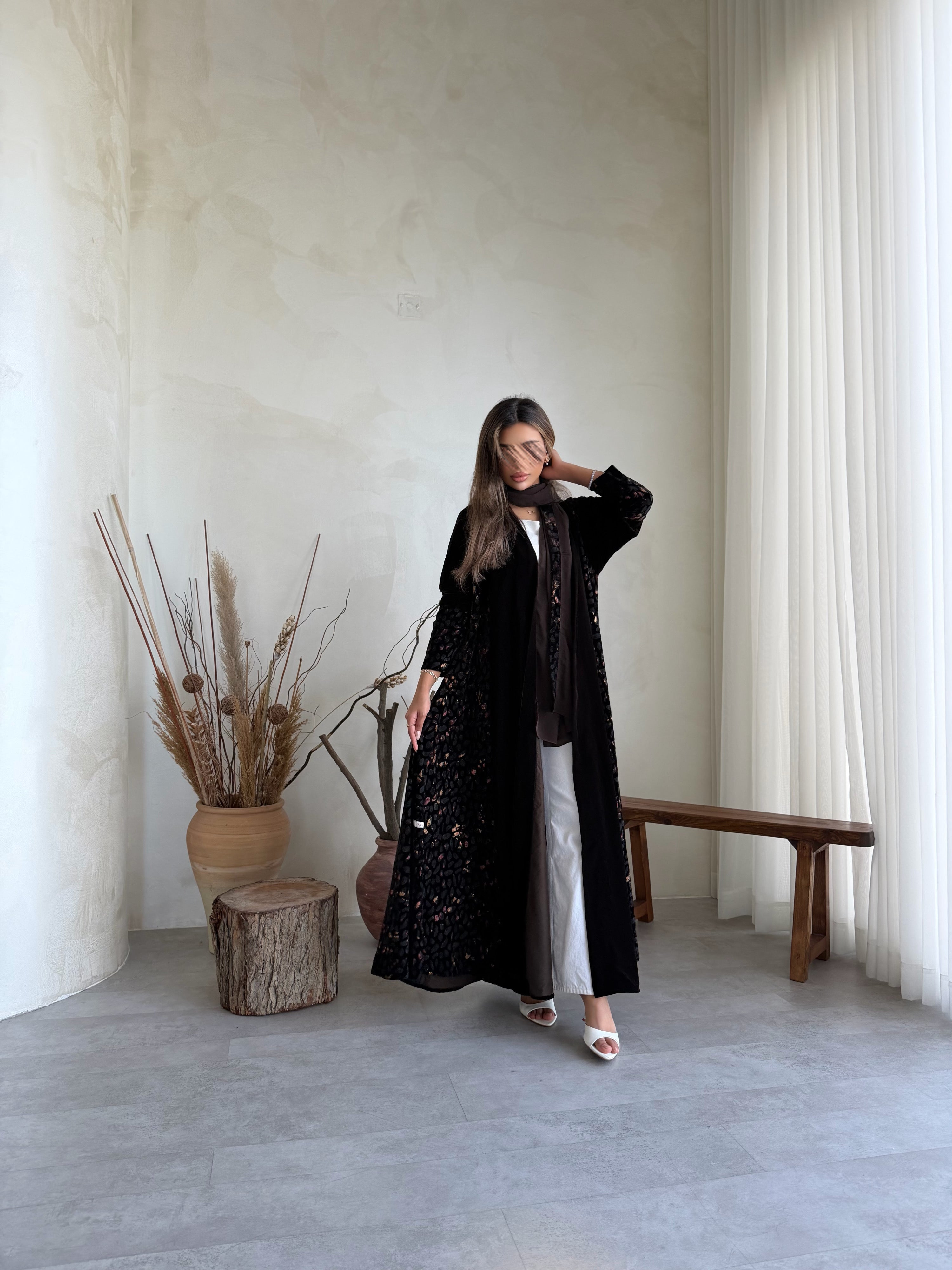 MWT5001 - عباية بني سادة مع مخمل زيتي طباعة - Aya