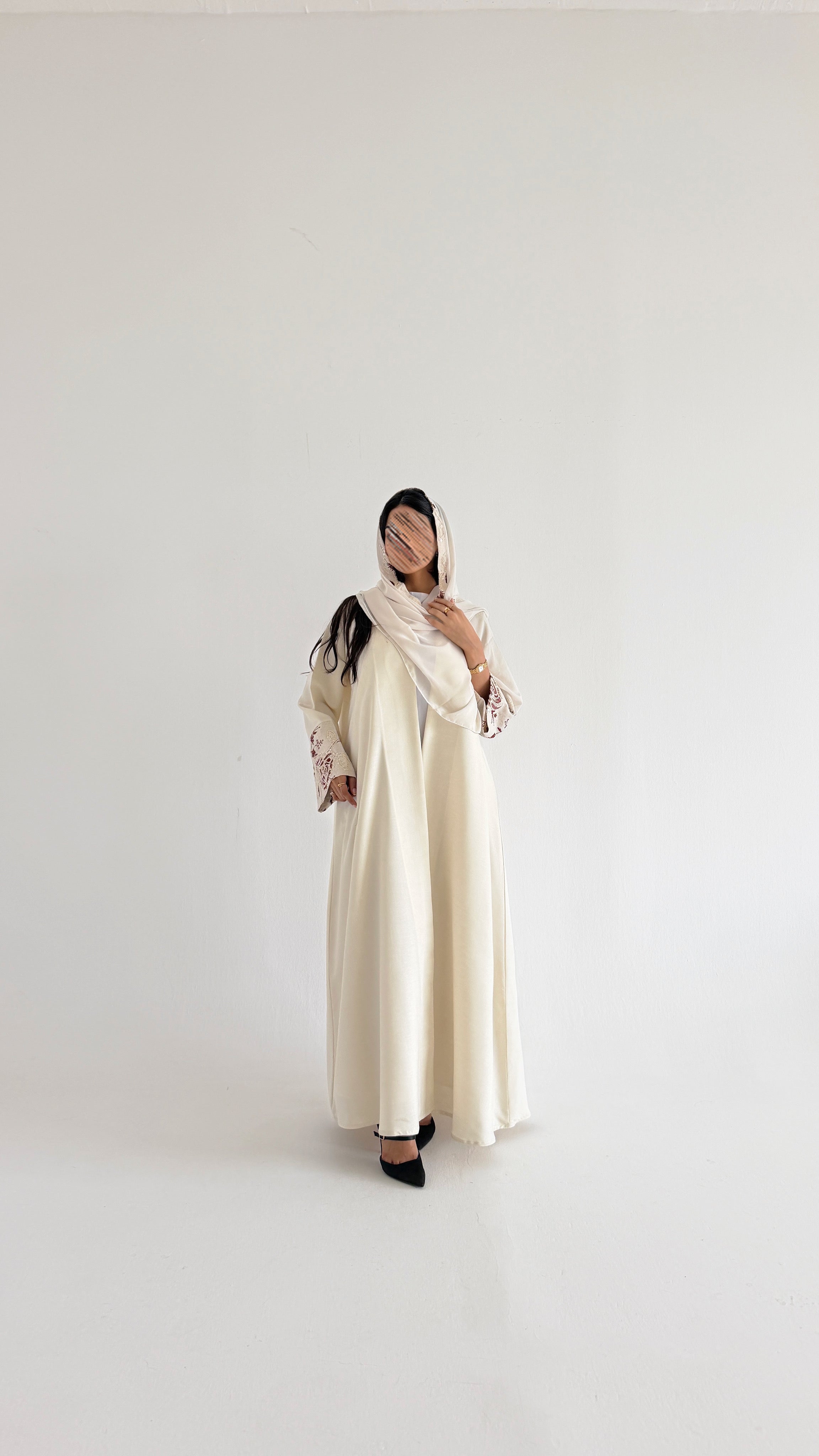 MW2152 - عبايه لنن نص كلوش مع اضافه لنن مطرز بالاكمام حصرية - Aya