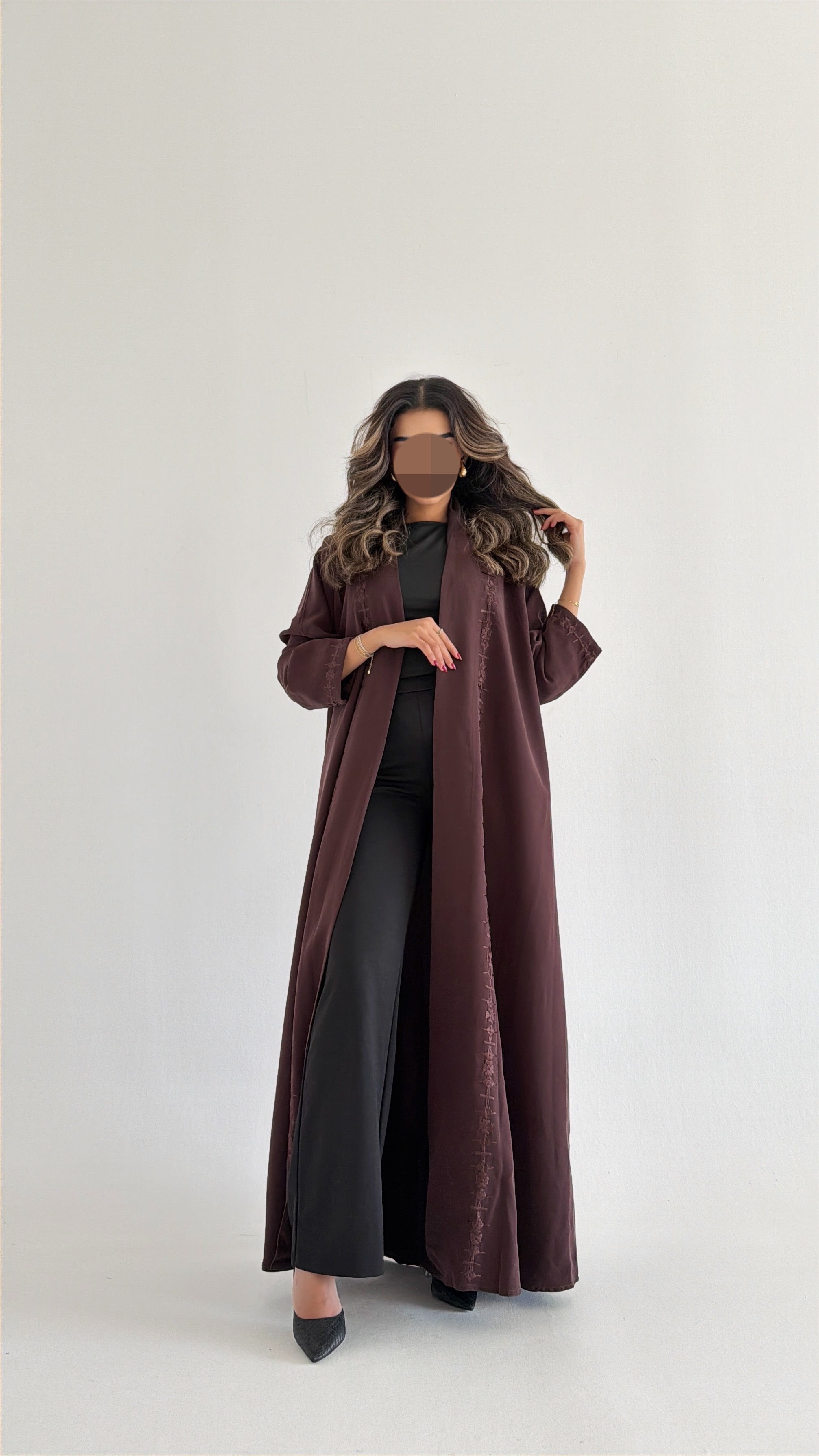 MW645 - Light Crepe Standing with Jacquard Half-Cloche