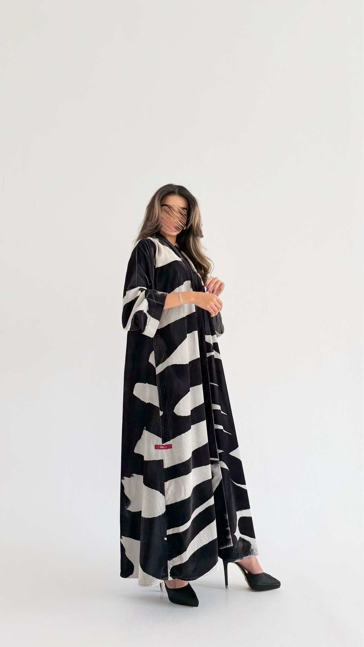 MWT625- عباية مخمل طباعة - Aya