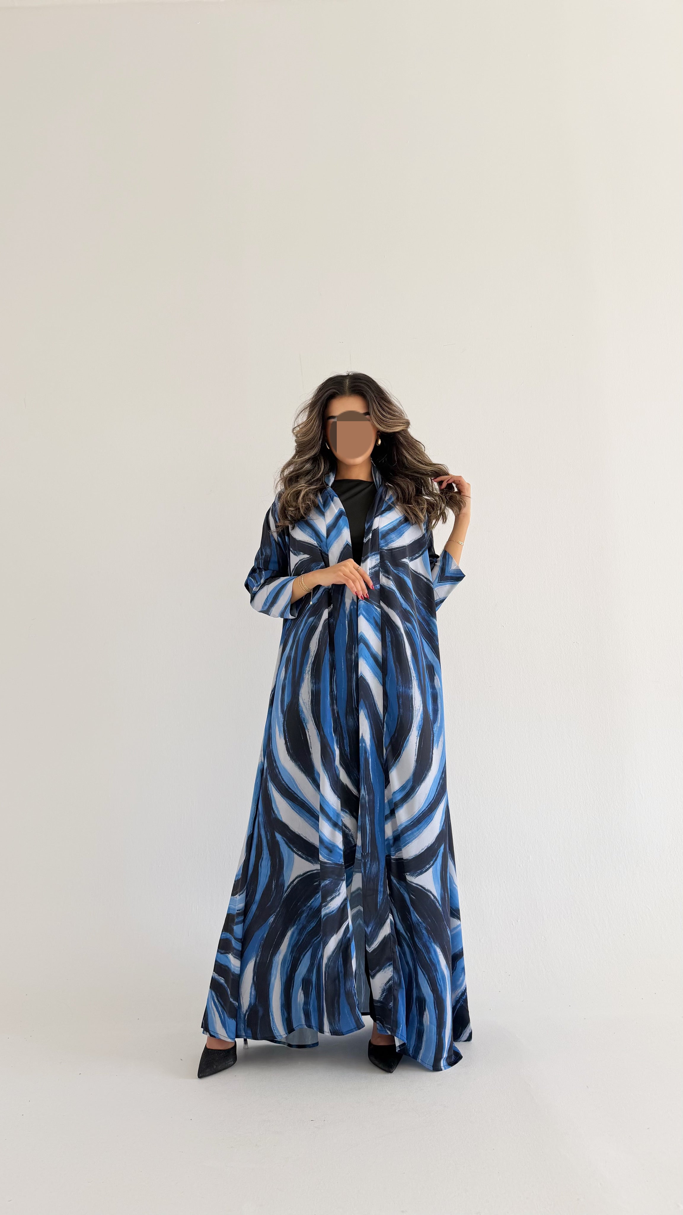 MW645 - Light Crepe Standing with Jacquard Half-Cloche