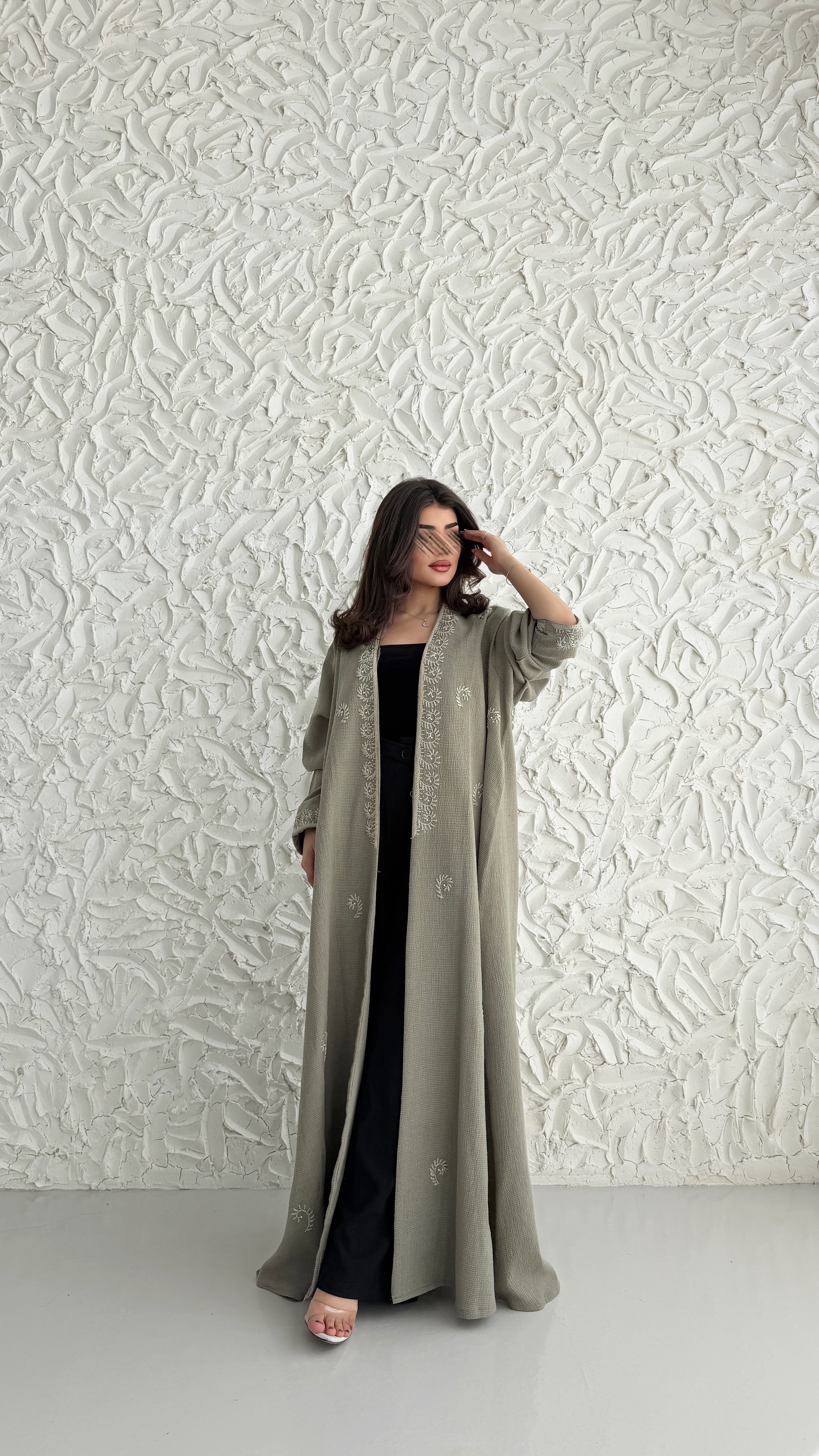 MW2058 - عباية لنن هندي قصه هينك تطريز يدوي - Aya