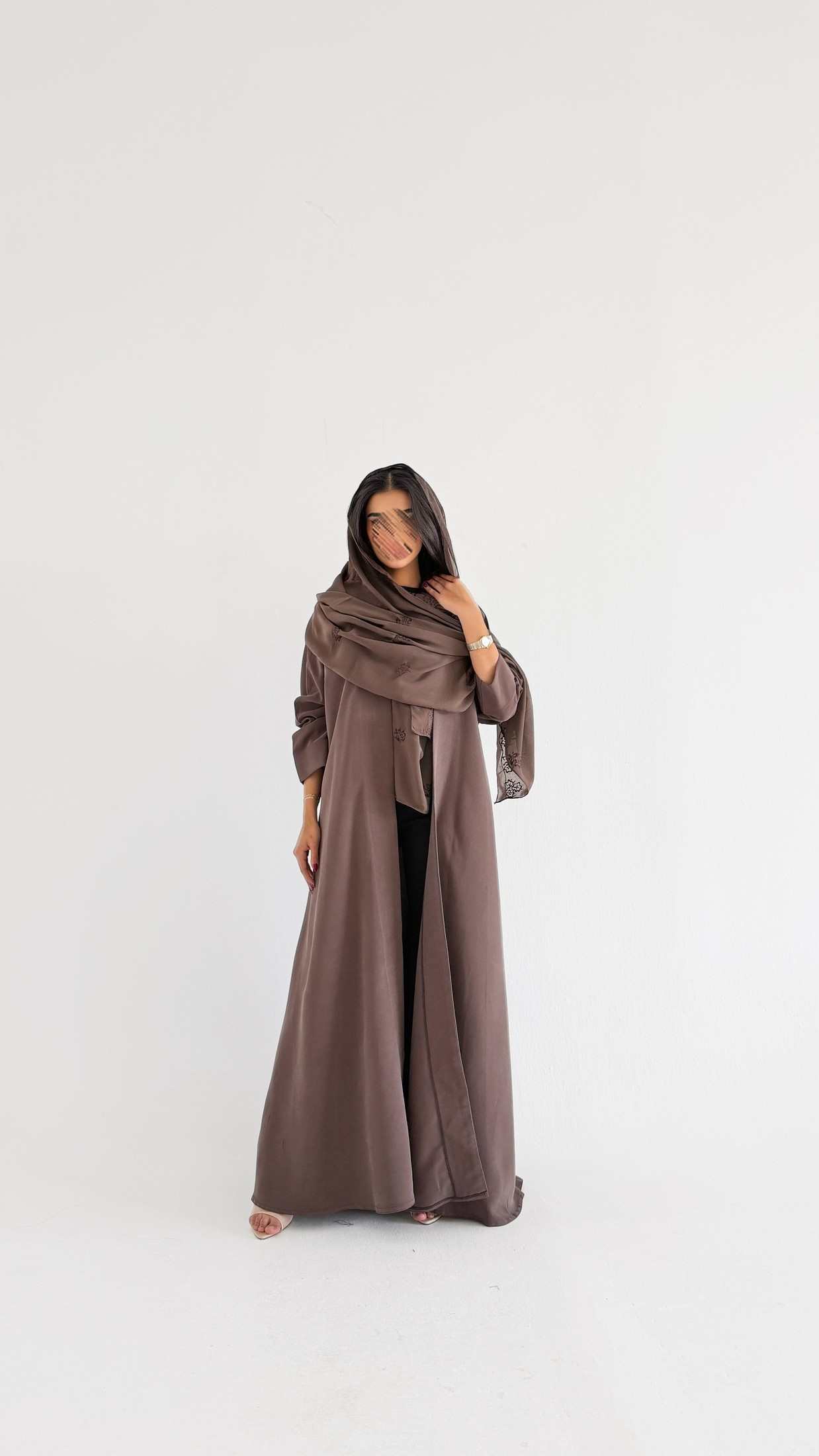 MWT1030 - عباية مع طرحة تطريز - Aya