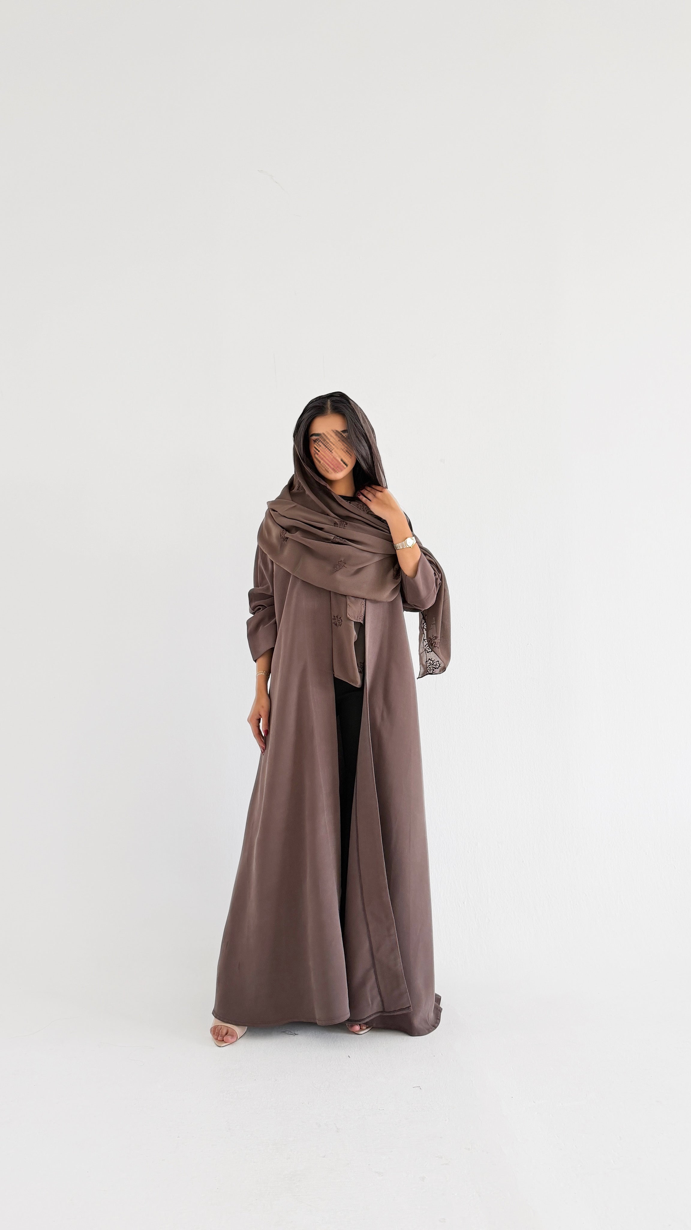 MWT1030 - عباية مع طرحة تطريز - Aya