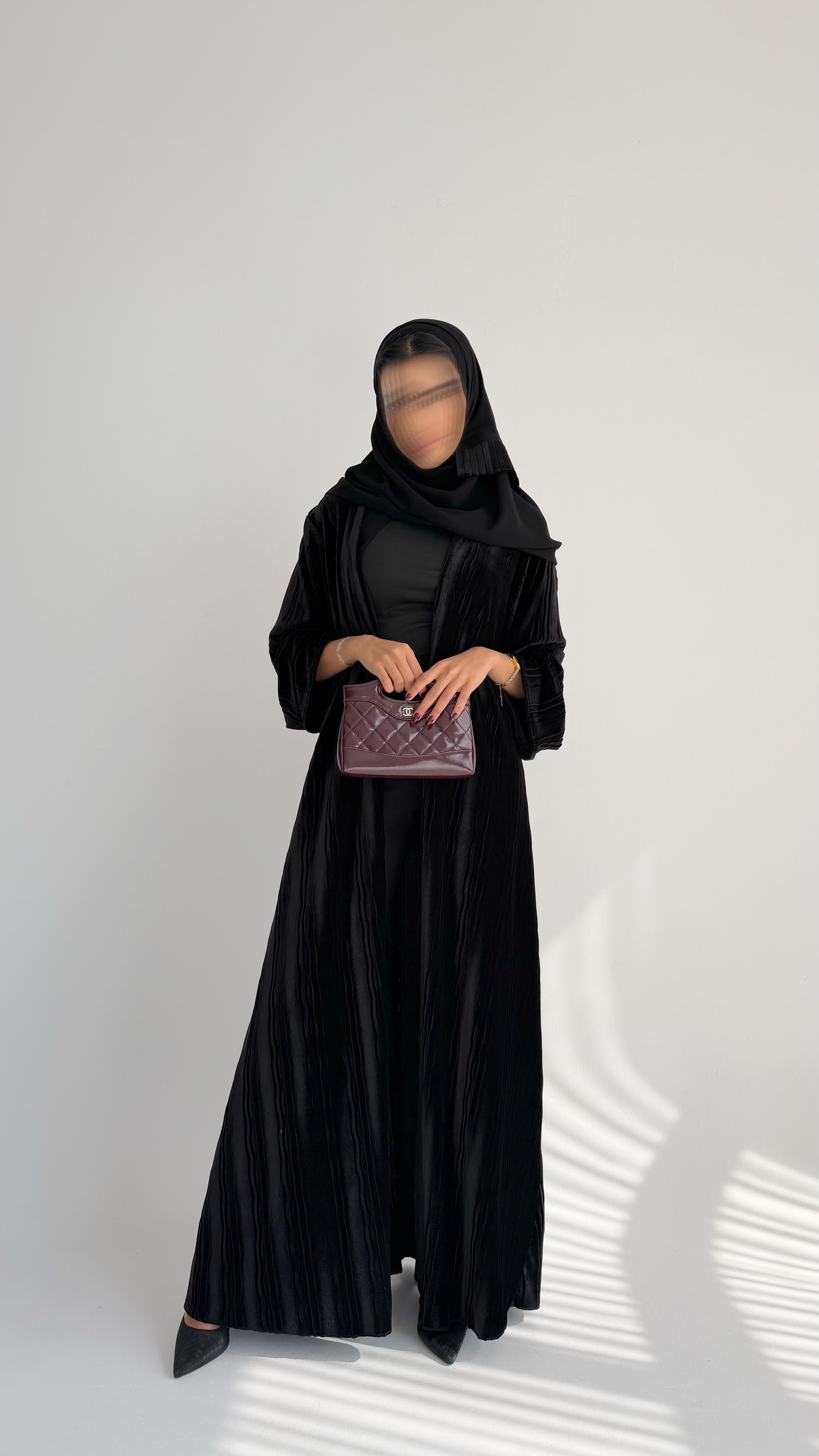 MW645 - Light Crepe Standing with Jacquard Half-Cloche