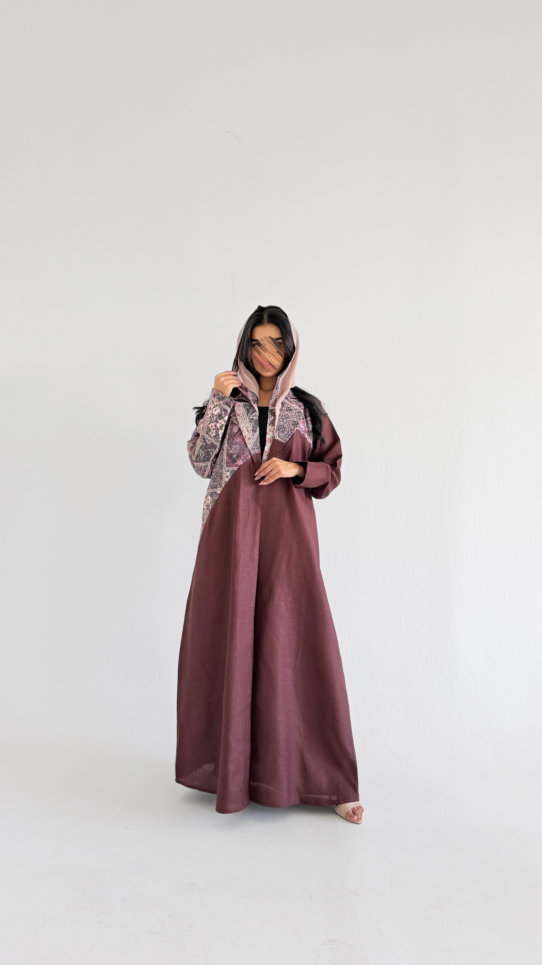 MWT1336 عباية لنن مع تدخيله لنن هندي - Aya