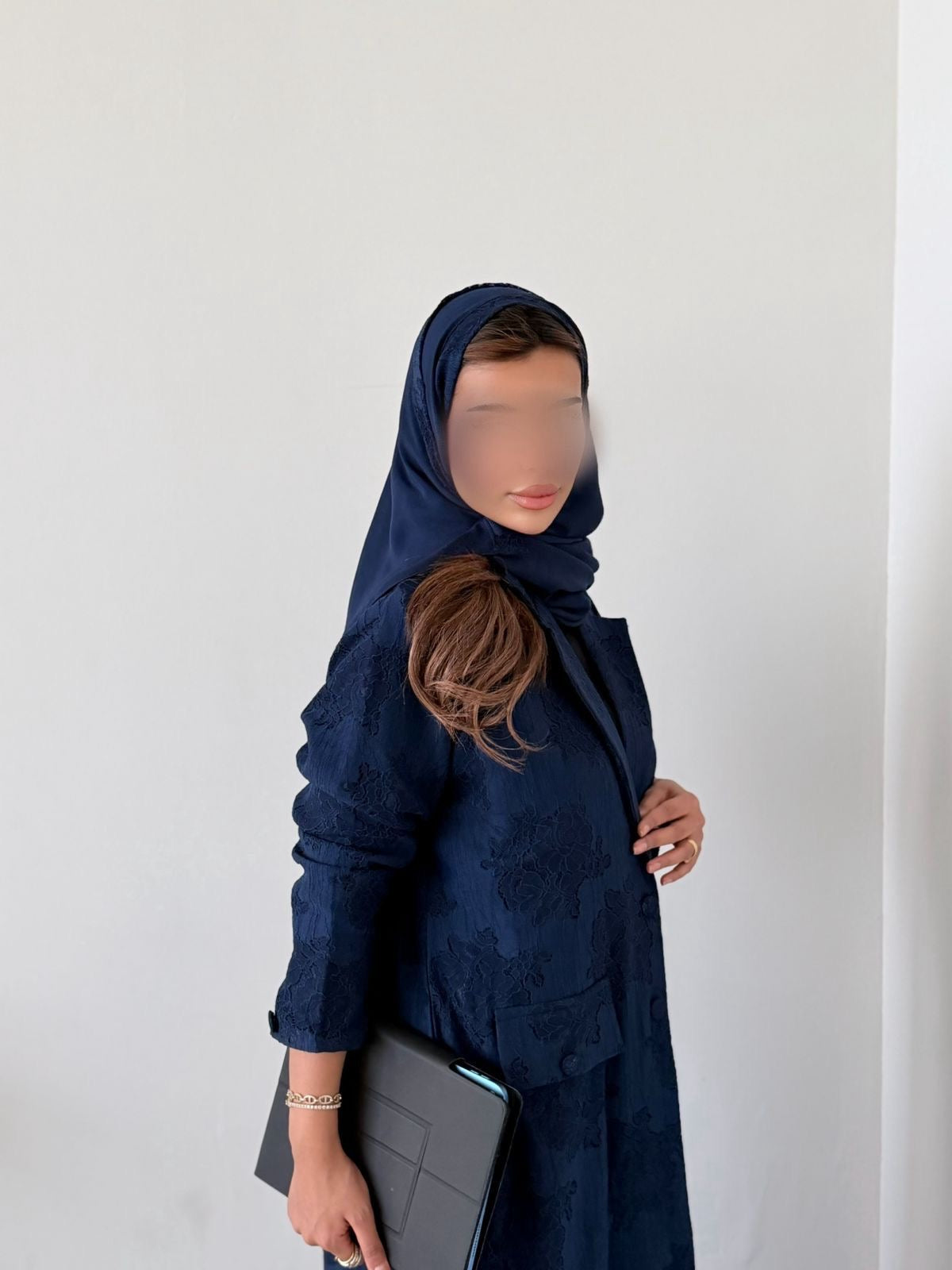 MWT5049 - بليزر كحلي – اختيار الدوام الأنيق - Aya