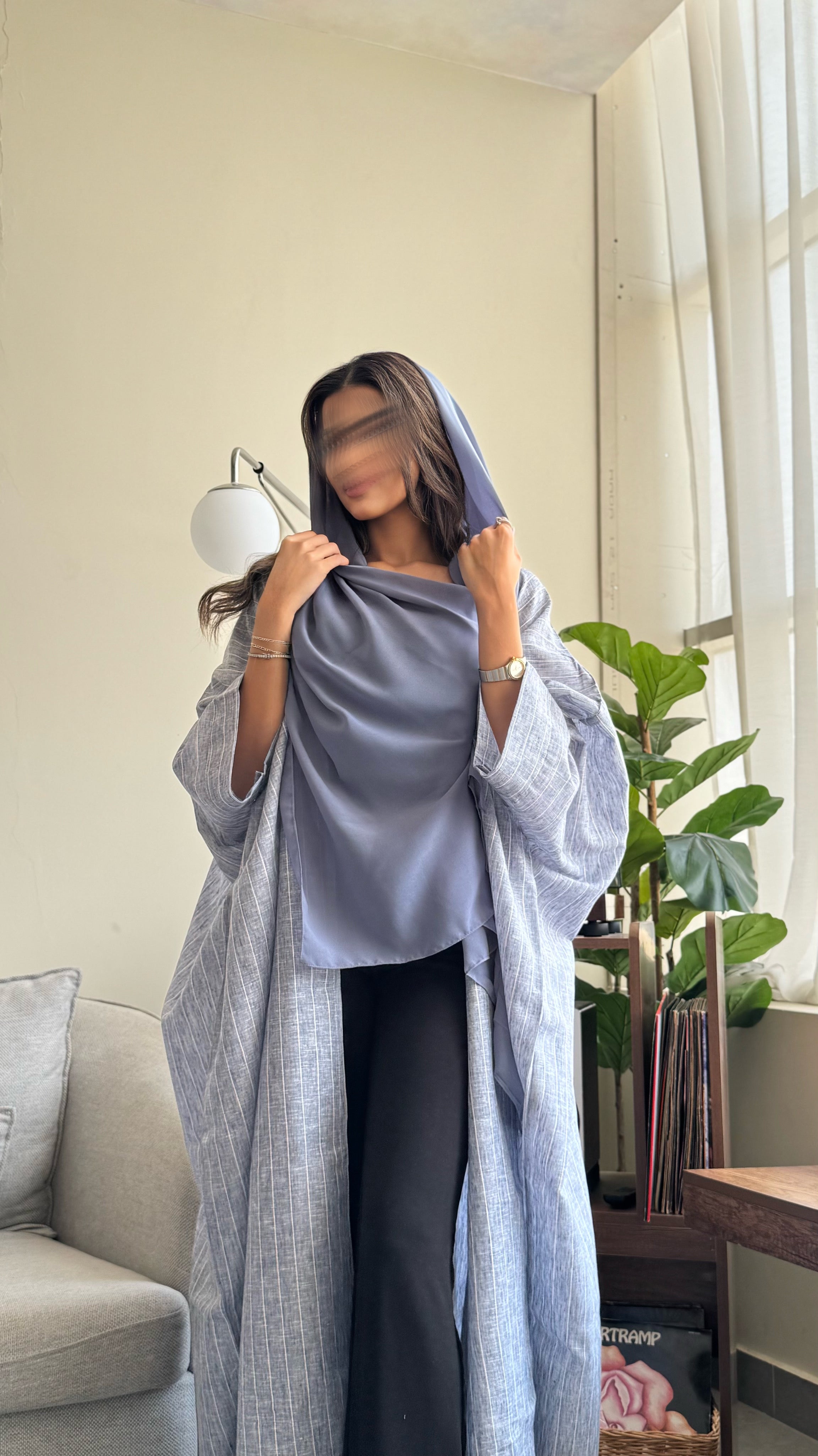 MW1524 - عباية لنن زرقاء بشت | Blue Linen Bisht Abaya - Aya