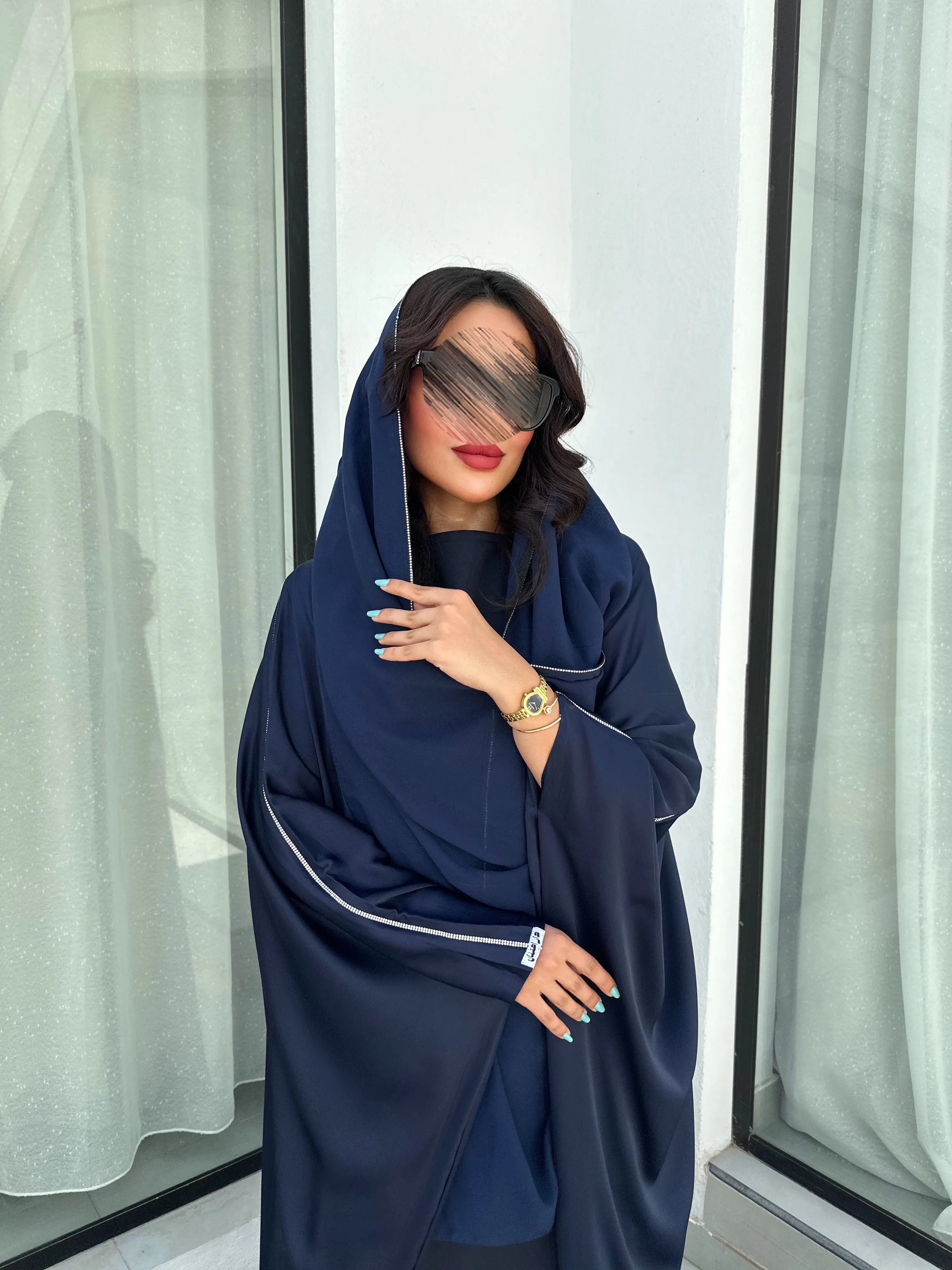 MWT4393 - عباية تيك توك بشت كحلية بكريستال فضي - Aya