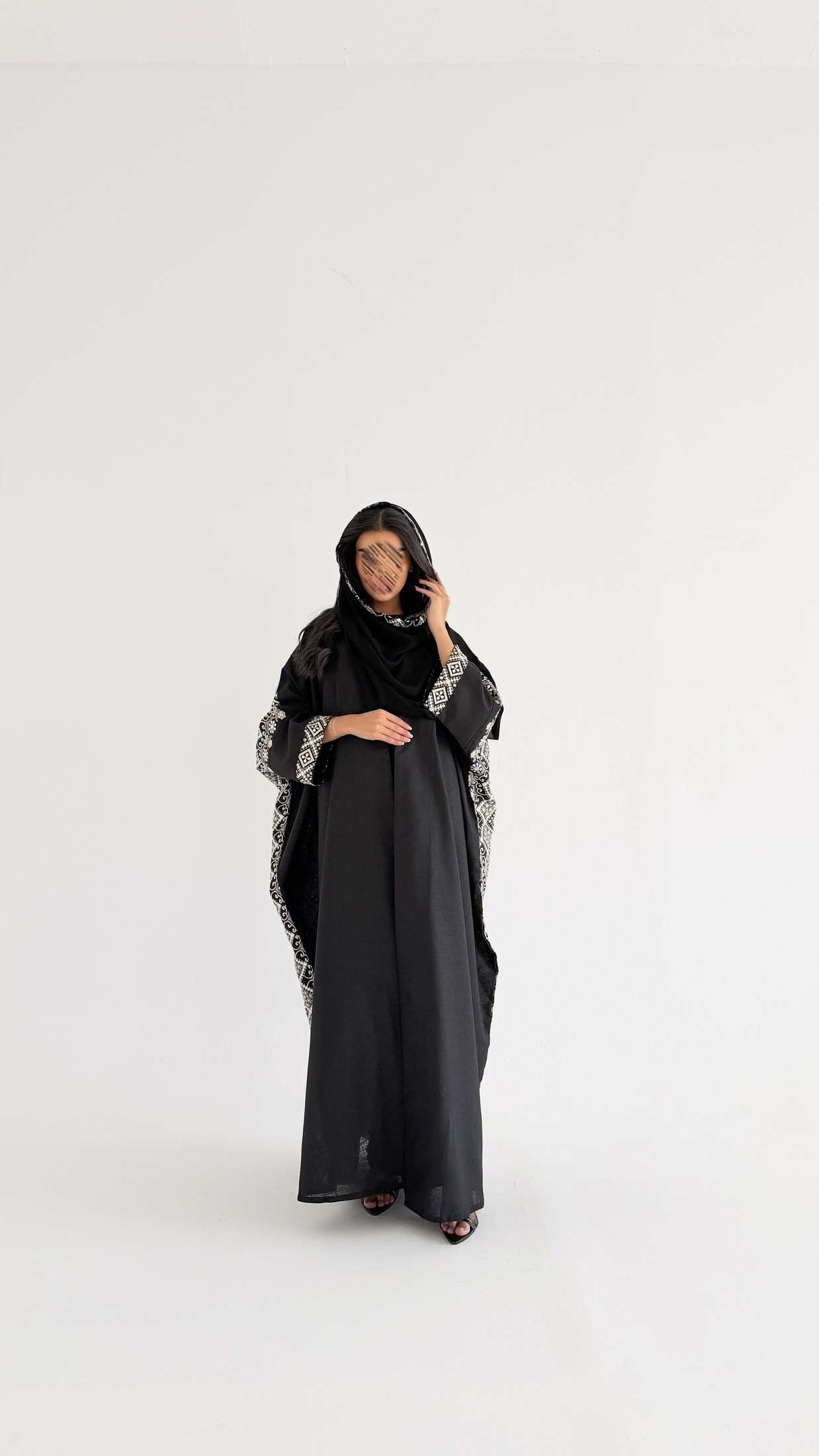 MWT799 - عبايه لنن بتطريز رمضاني - Aya