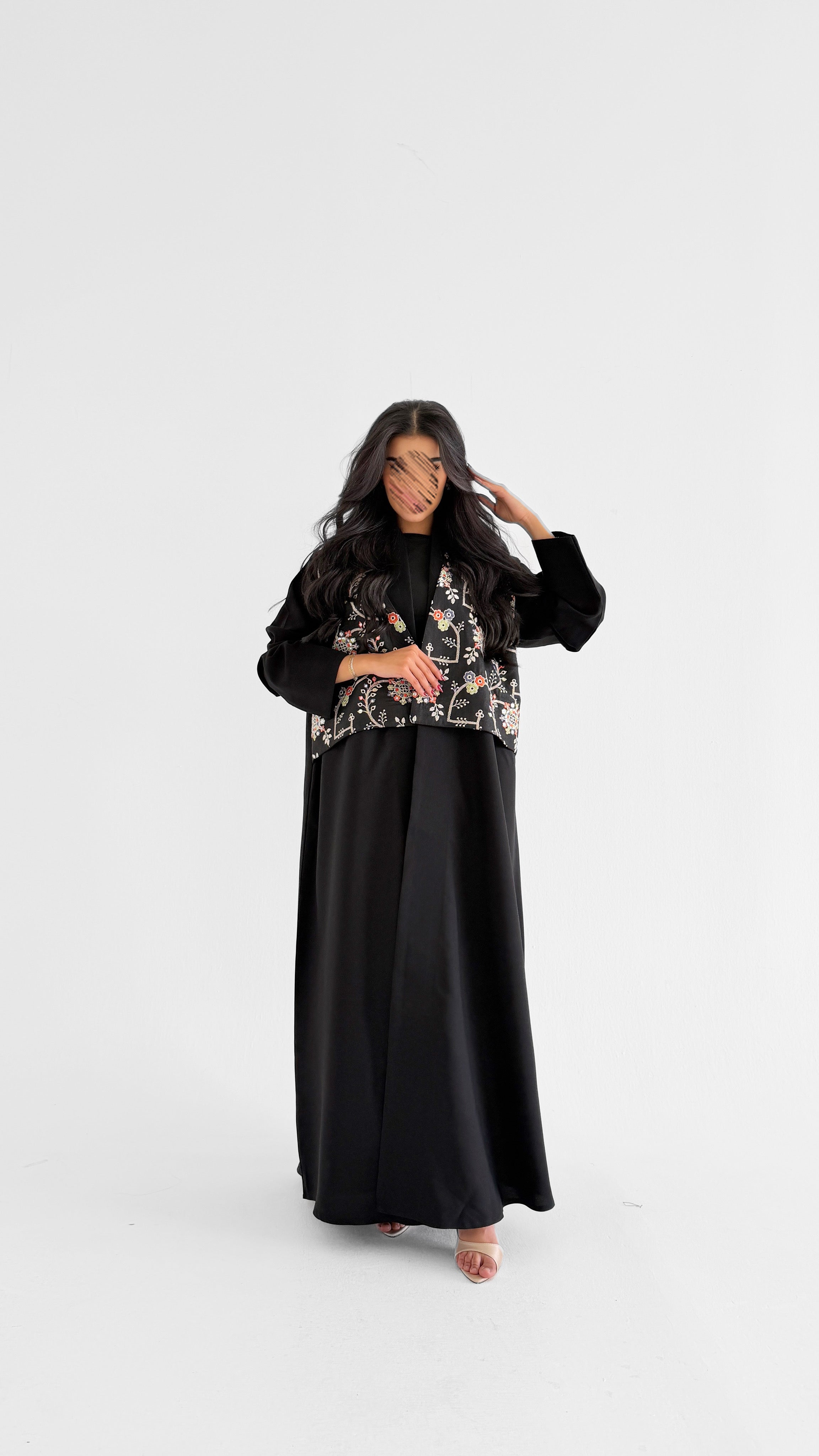 MWT1029 - عباية اسود بتدخيله بالامام تطريز هندي - Aya