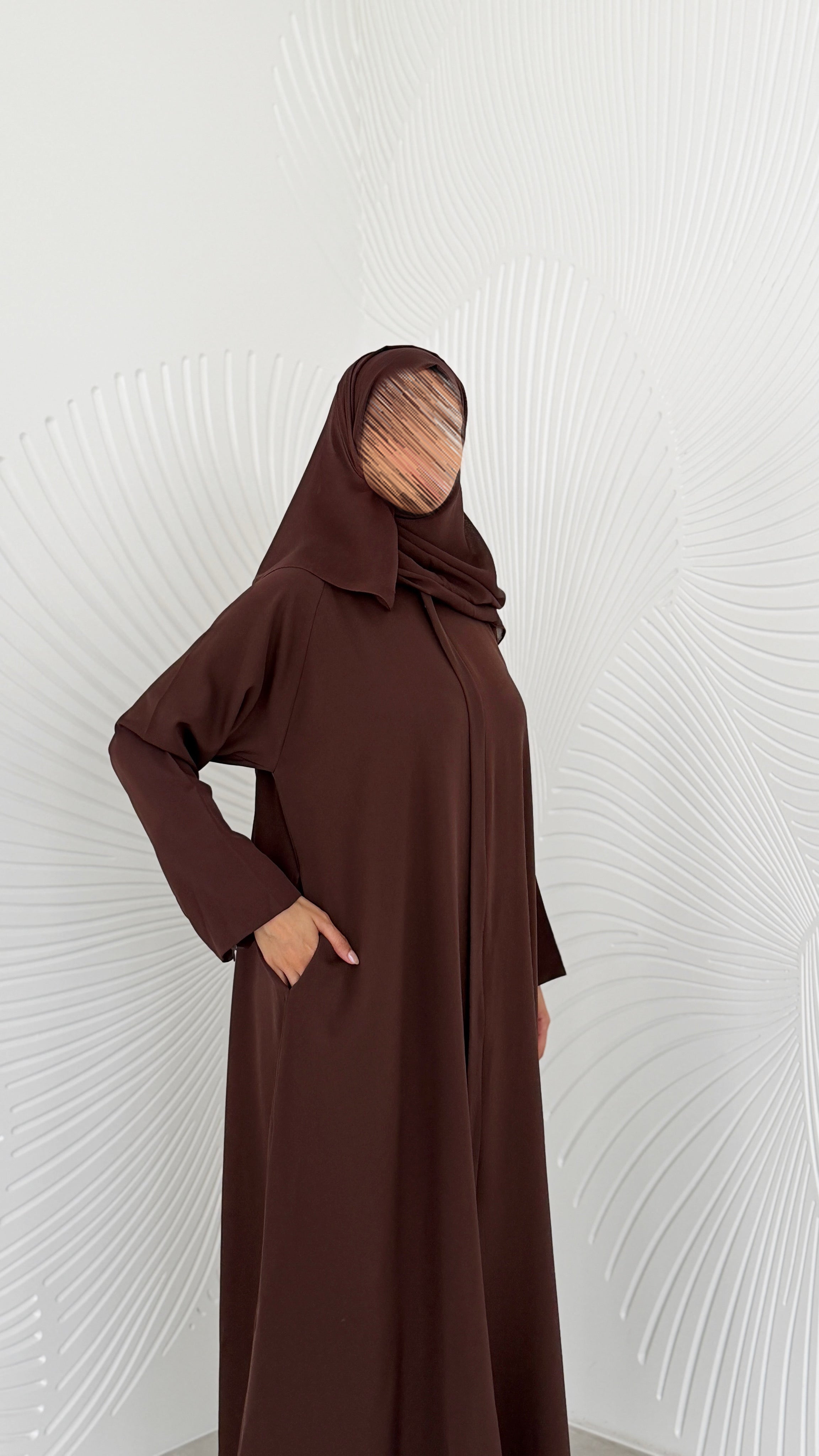 MWO007 - عباية نص كلوش بقفلة سحاب - Aya