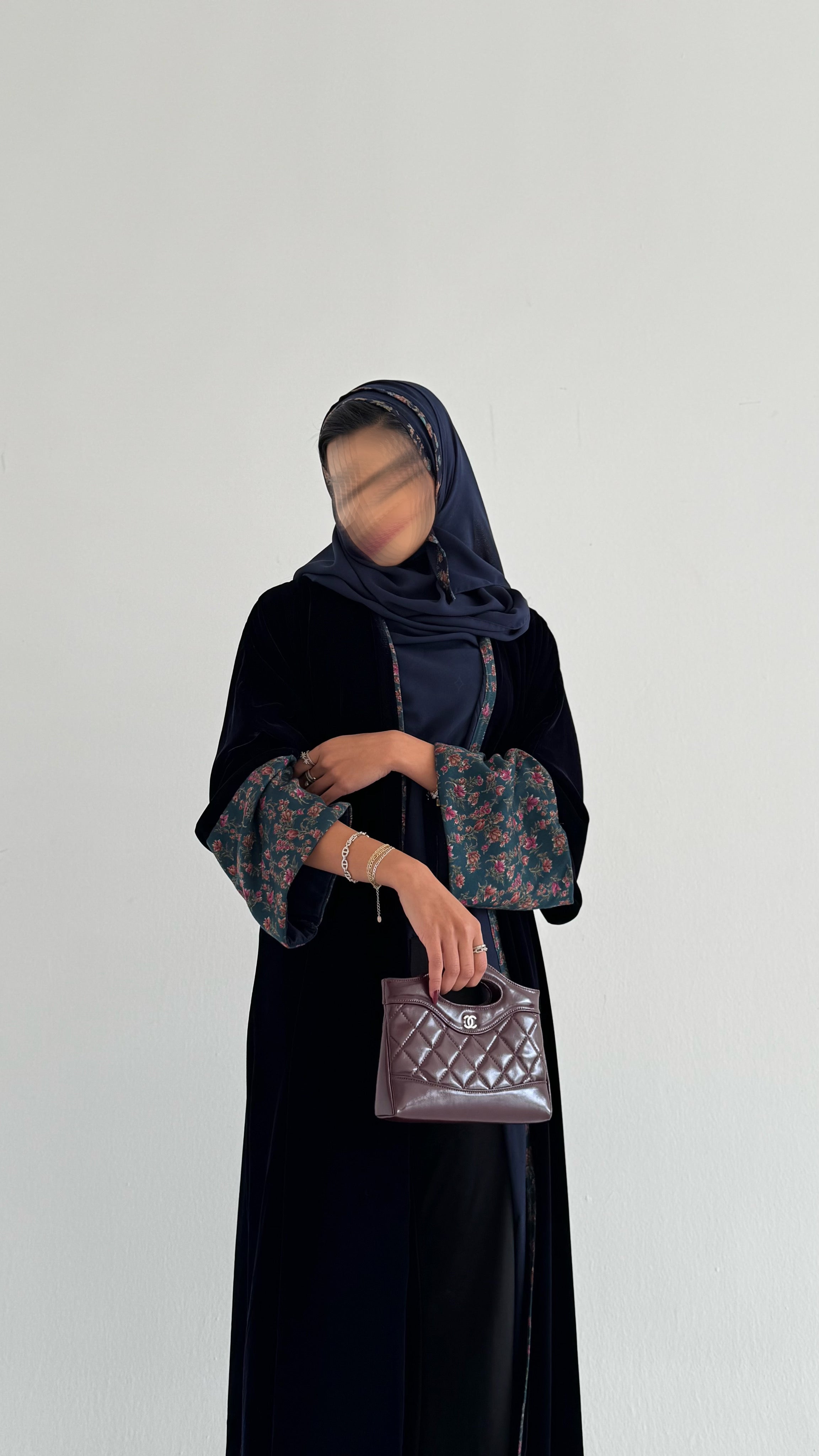 MWT706 - عباية مخمل مع تدخيلة كشميري تركواز| Velvet abaya with Turquoise Kashmiri - Aya