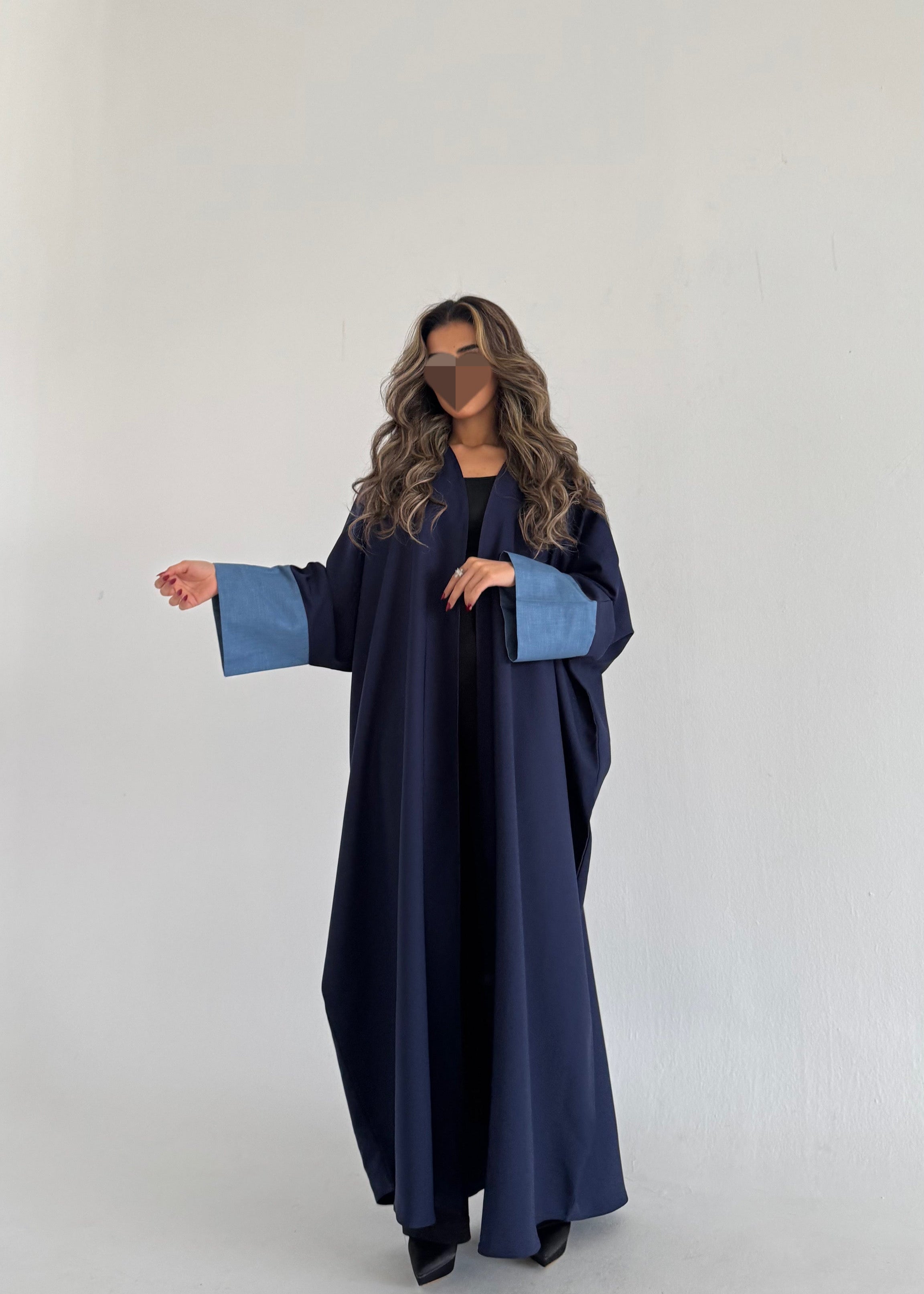 MW645 - Light Crepe Standing with Jacquard Half-Cloche