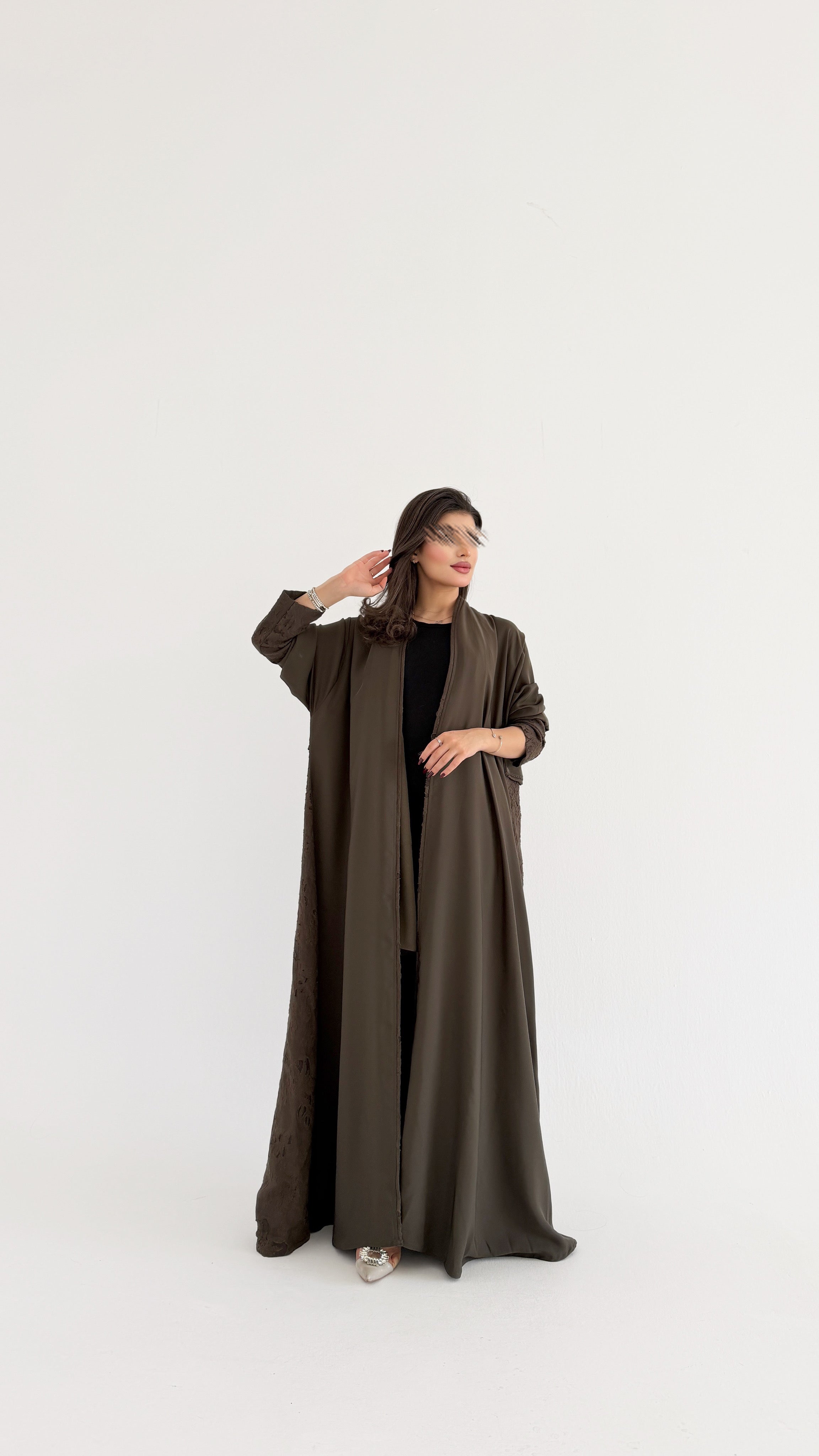 MWT1087 - عباية مع تدخيله مشجر |Abaya with floral inserts - Aya