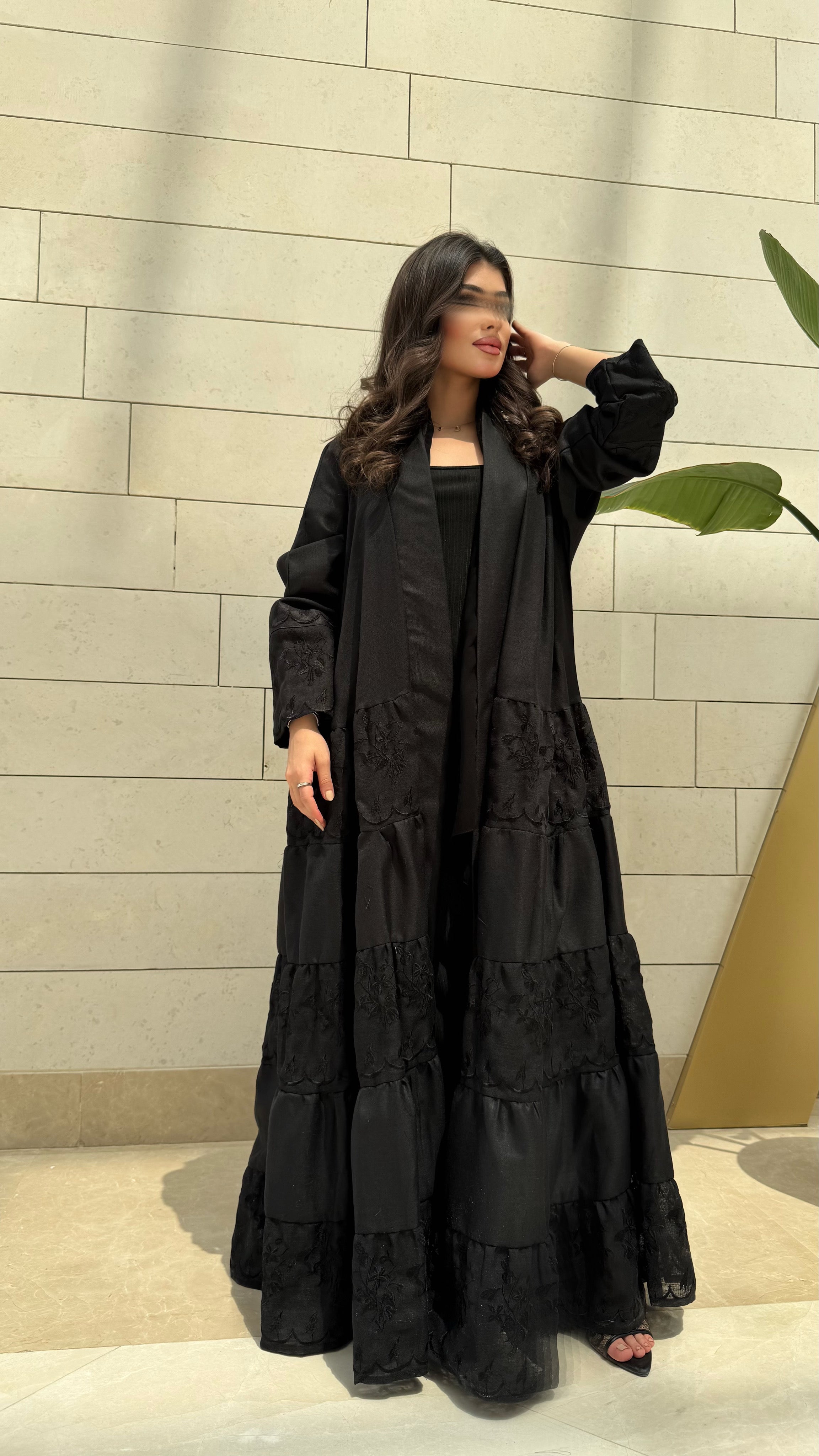 MW645 - Light Crepe Standing with Jacquard Half-Cloche
