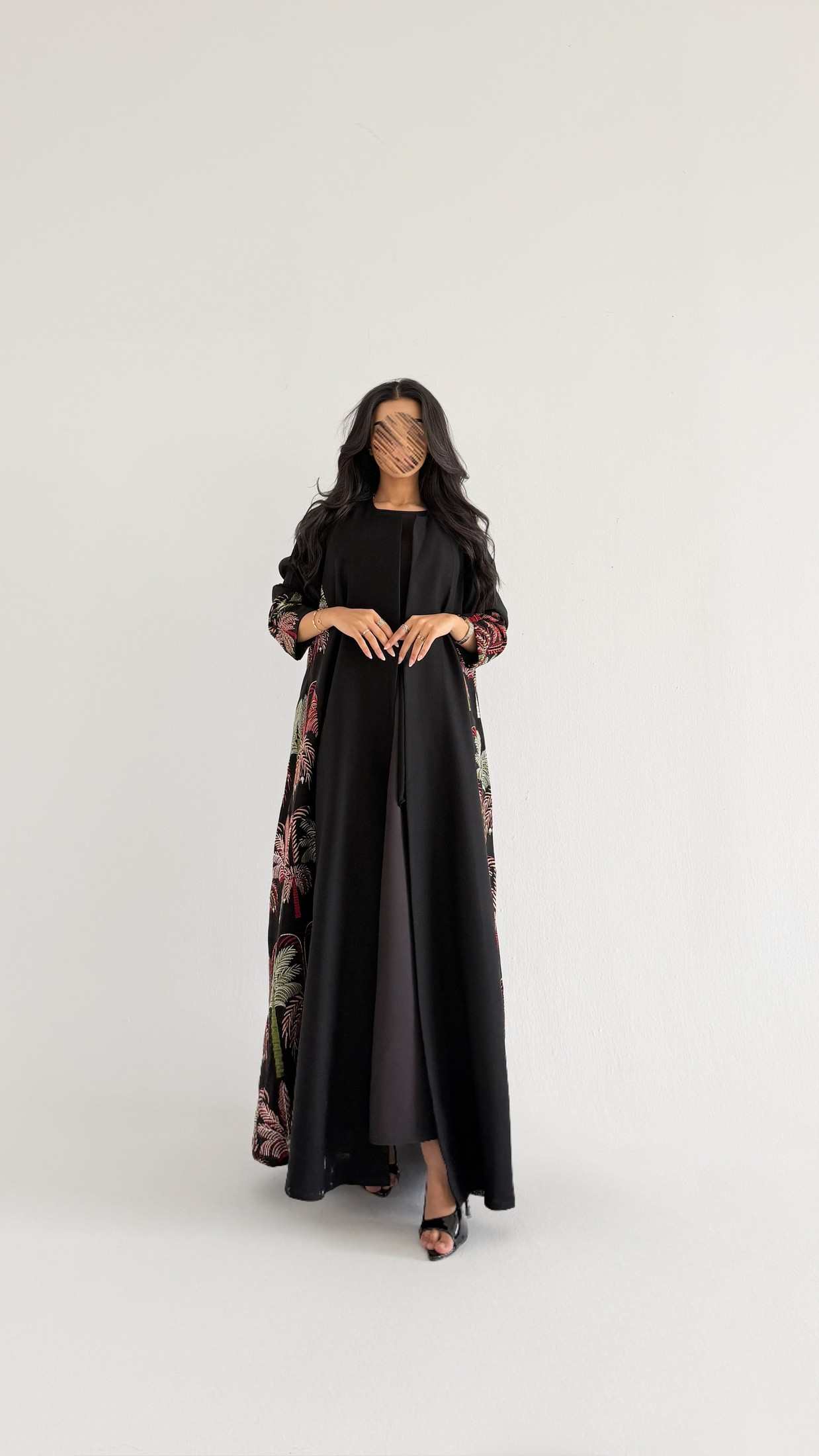 MWT4023 - عبايه بزخارف النخل - Aya