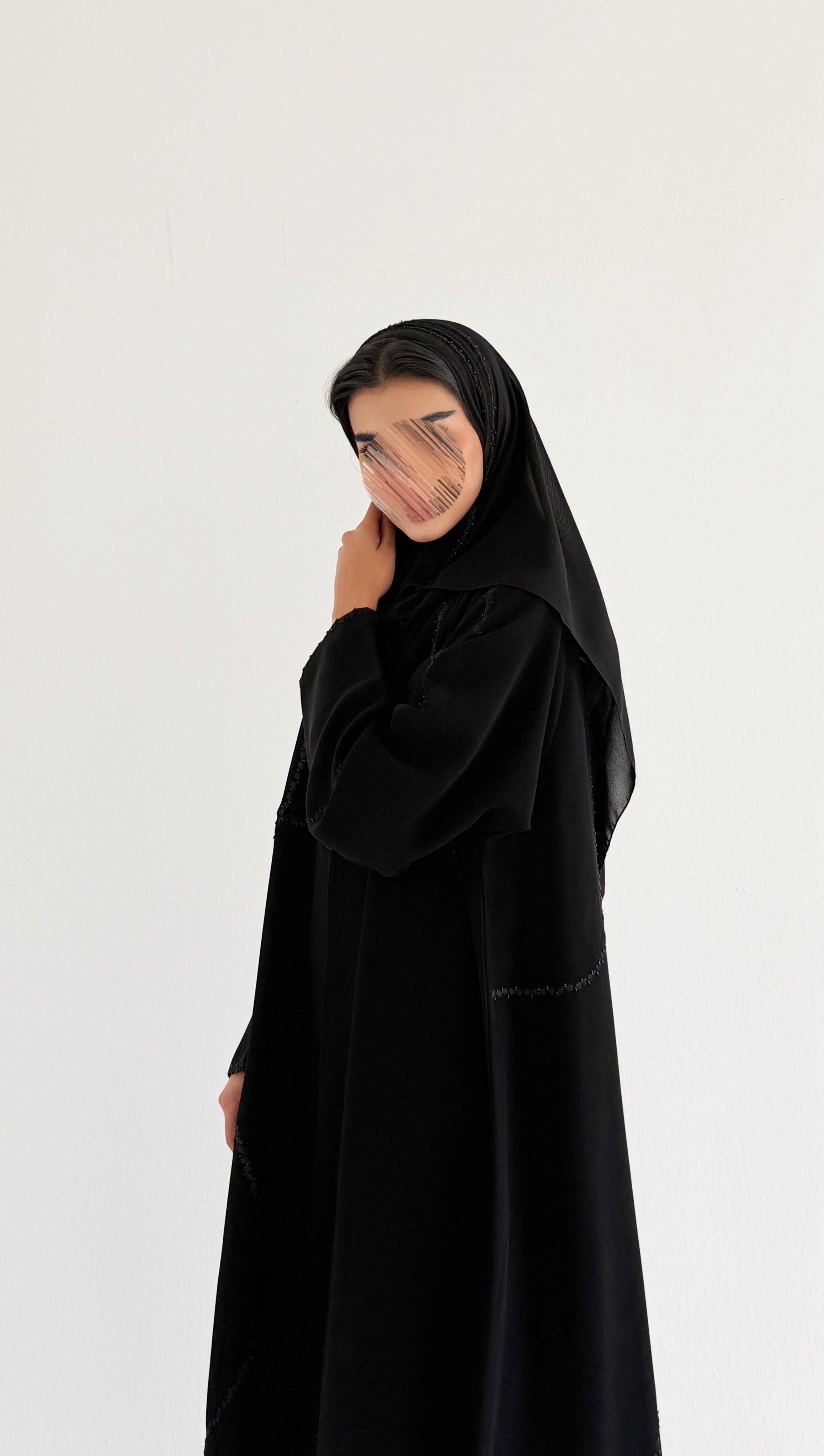 MW2047 - عبايه كريب مع اضافة تطريز شغل اليد - Aya