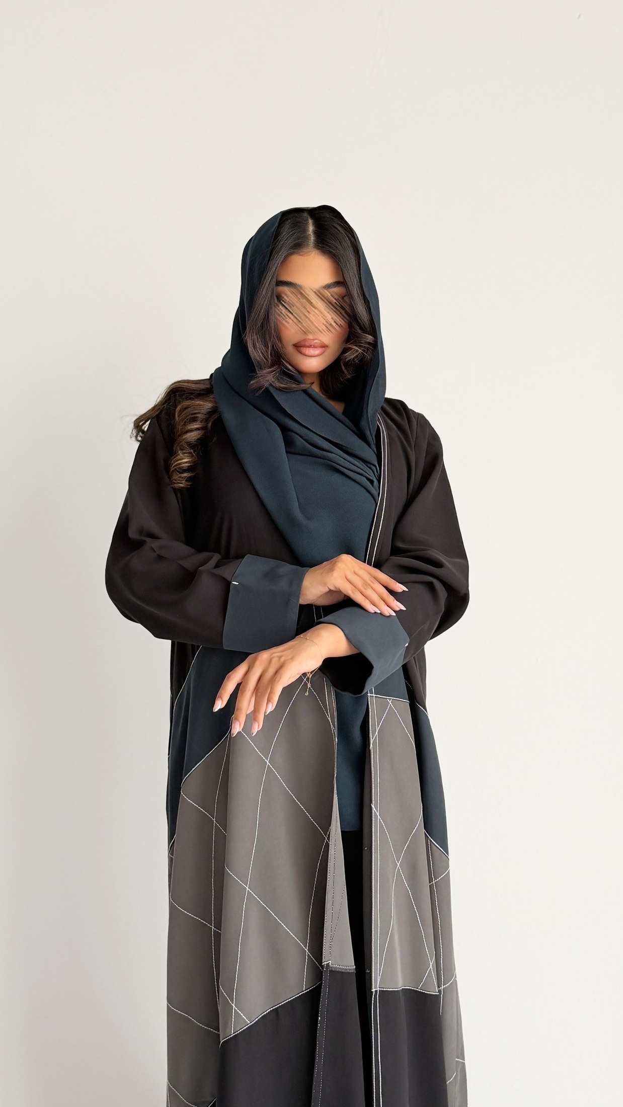 MWT4364 - عباية رايون بتدخيلة وخياط هندسي - Aya