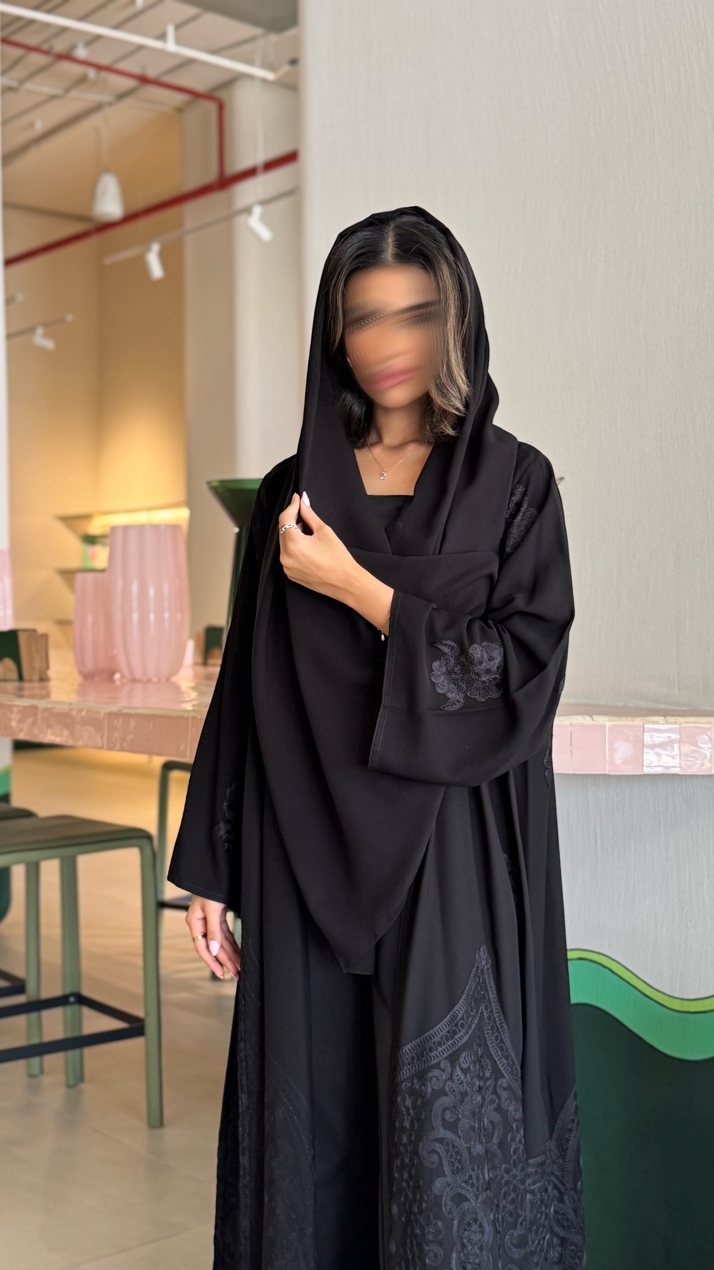 MW645 - Light Crepe Standing with Jacquard Half-Cloche
