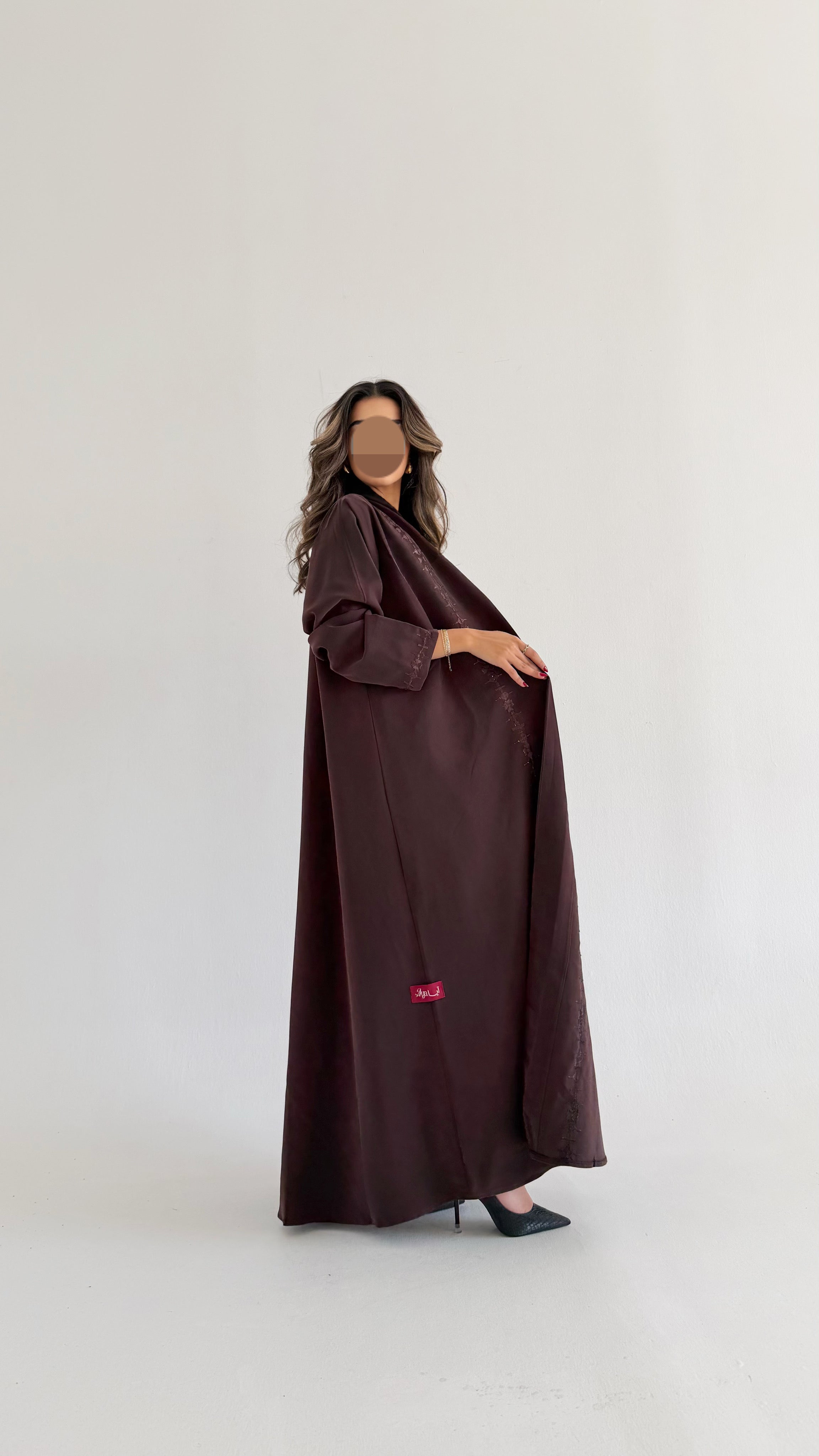 MW645 - Light Crepe Standing with Jacquard Half-Cloche