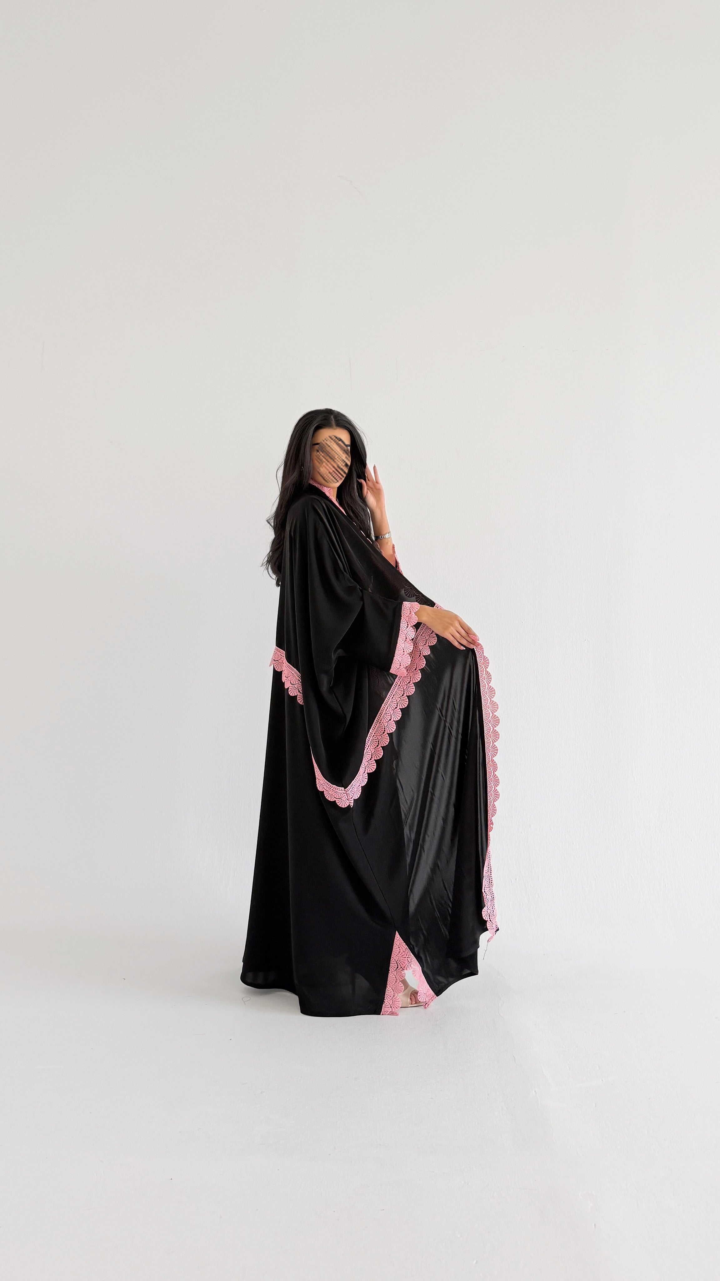 MW2163 -عبايه كريب مع اضافه كلفه مميزه وحصرية - Aya