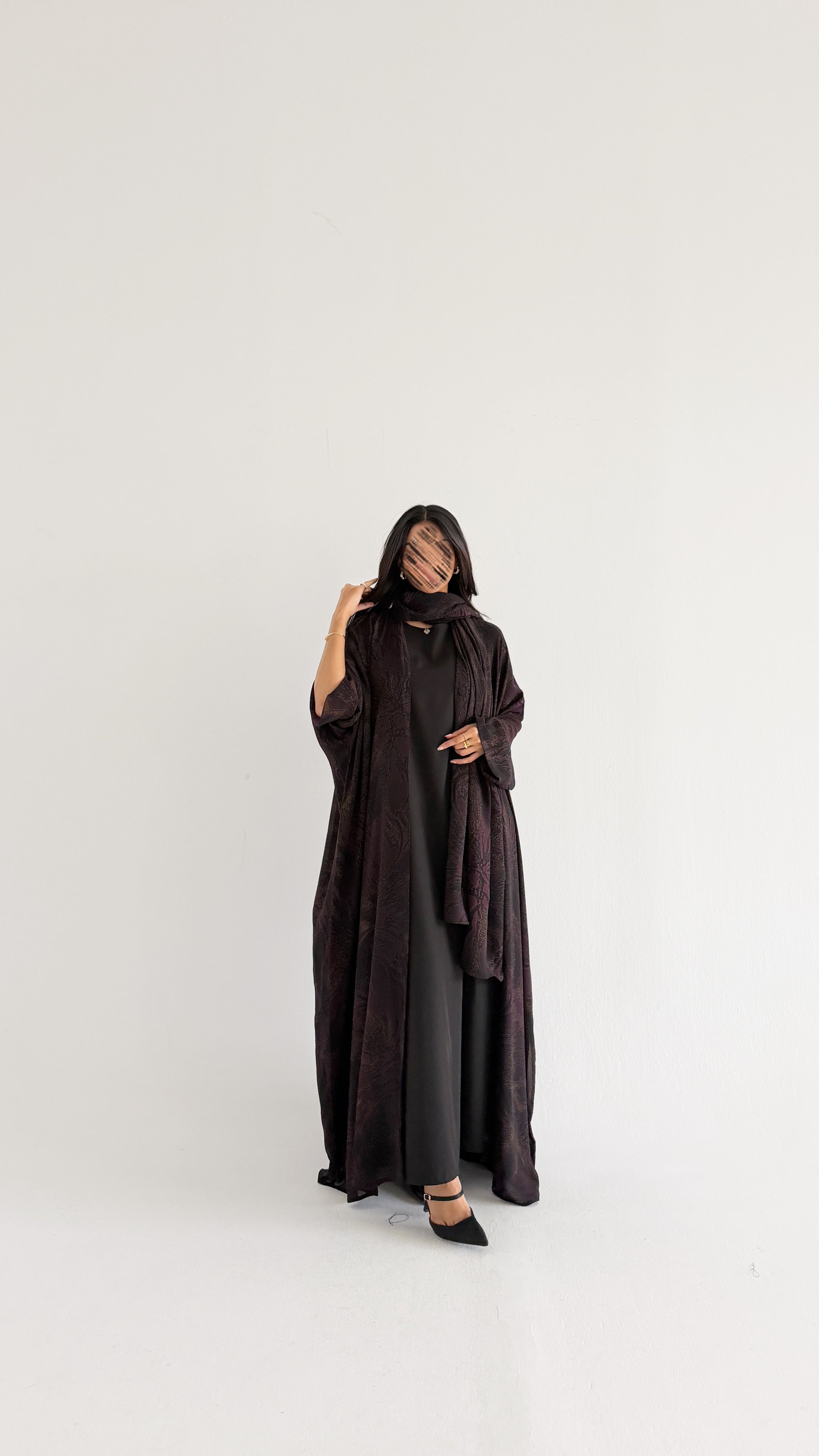 MW2148 -   عباية شيفون مبطنة نص بشت راقي وحصرية - Aya